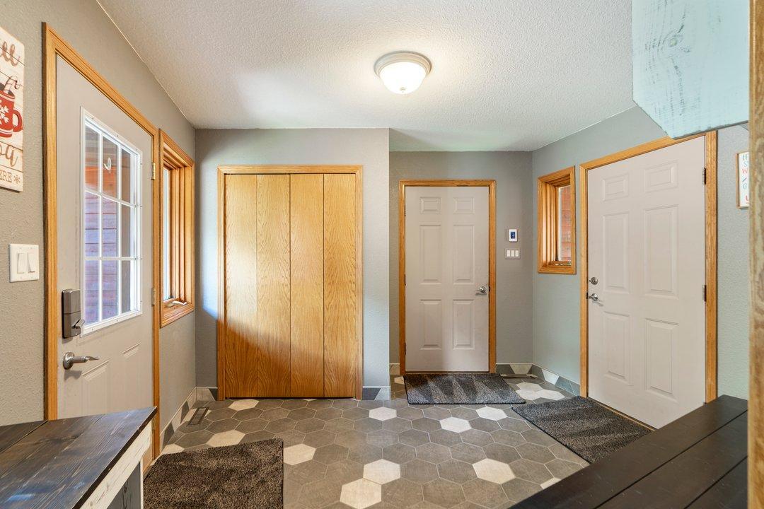 7630 Chickasaw Circle Property Photo 4
