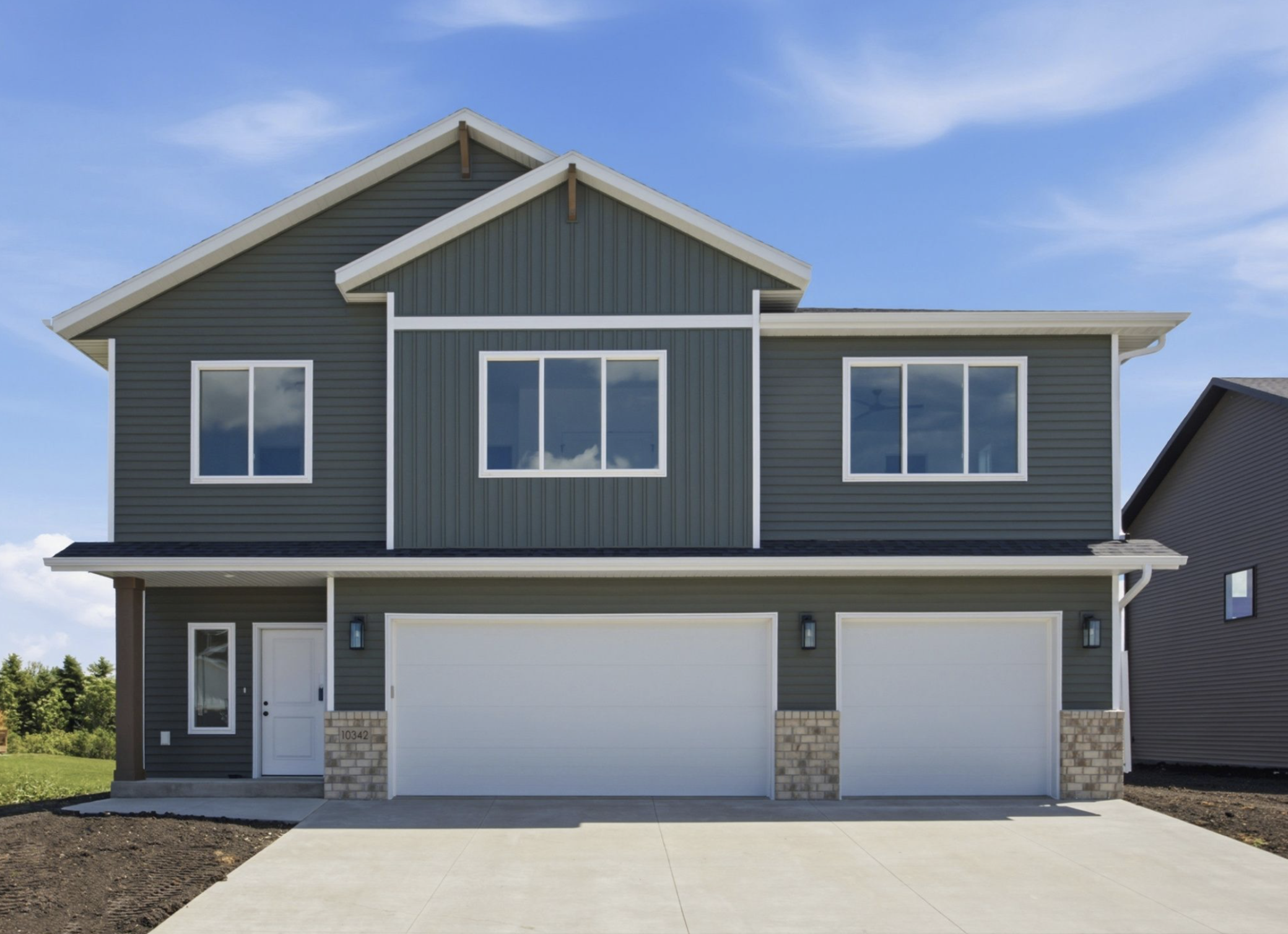 10342 Burgundy Drive Property Photo 1