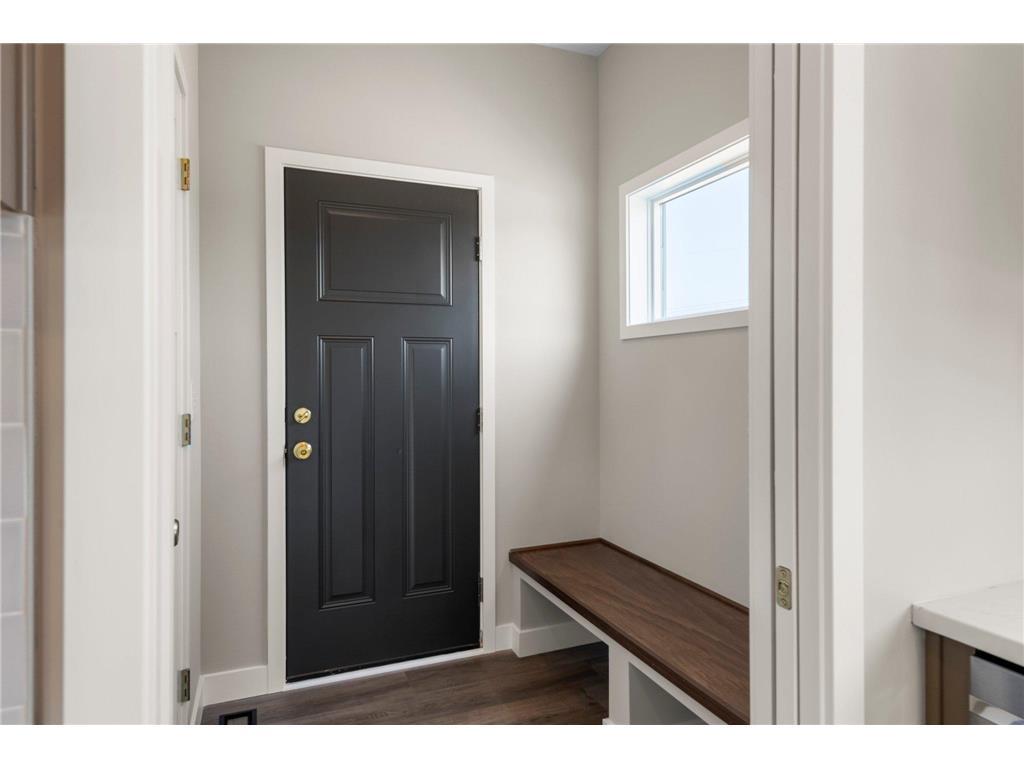 909 Dayton Avenue Property Photo 12
