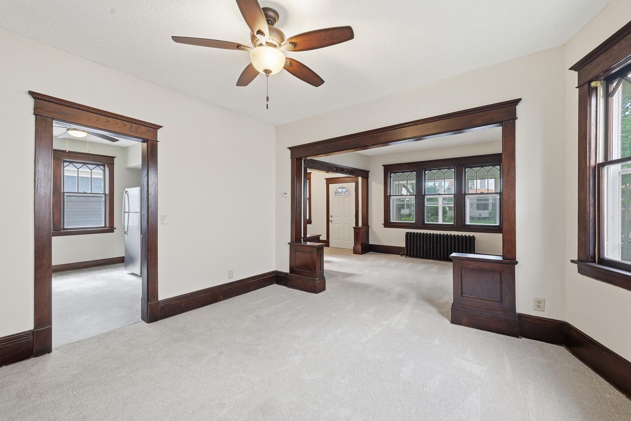 934 Central Avenue W Property Photo 5
