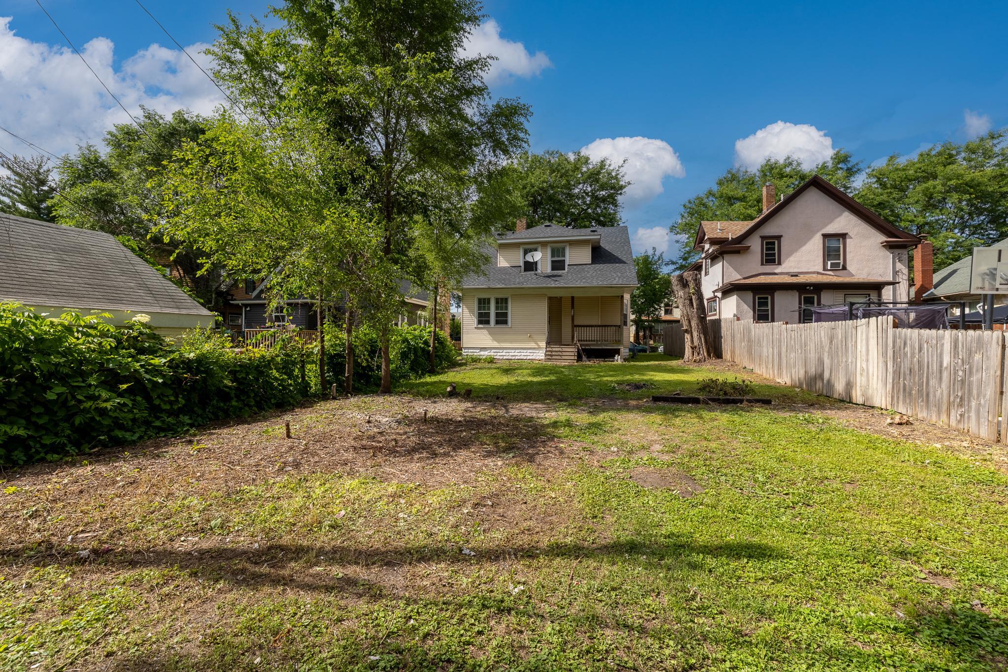 934 Central Avenue W Property Photo 15