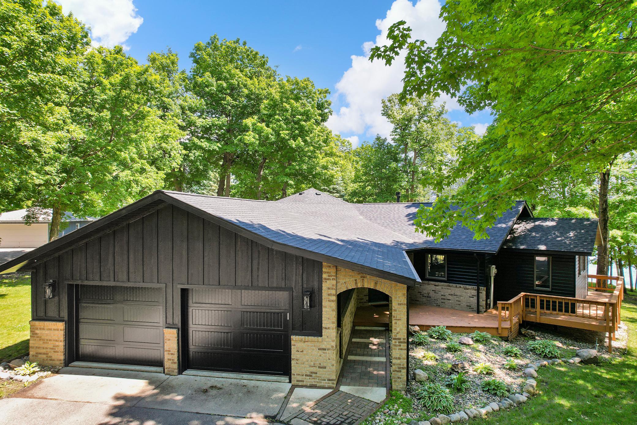 16449 Sugar Island Road Property Photo 3