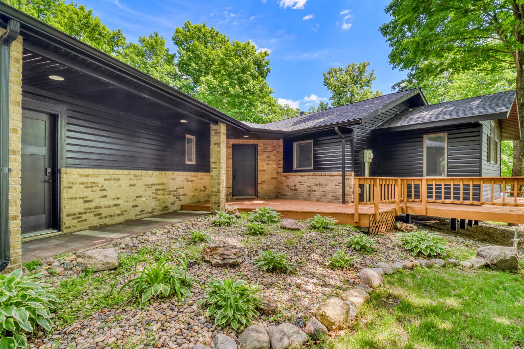 16449 Sugar Island Road Property Photo 4