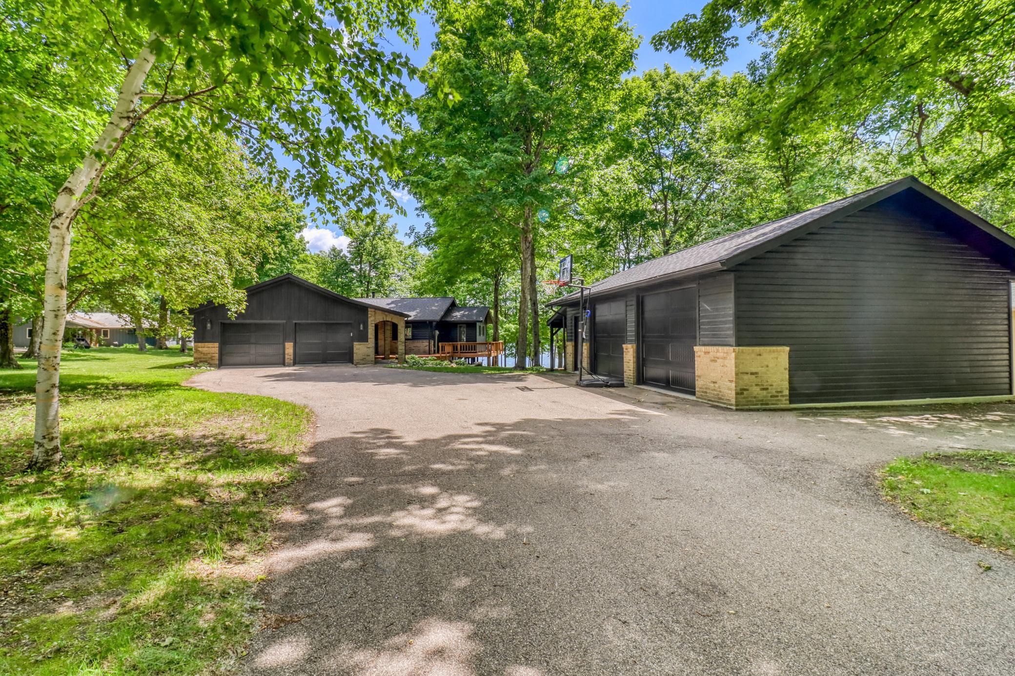 16449 Sugar Island Road Property Photo 5