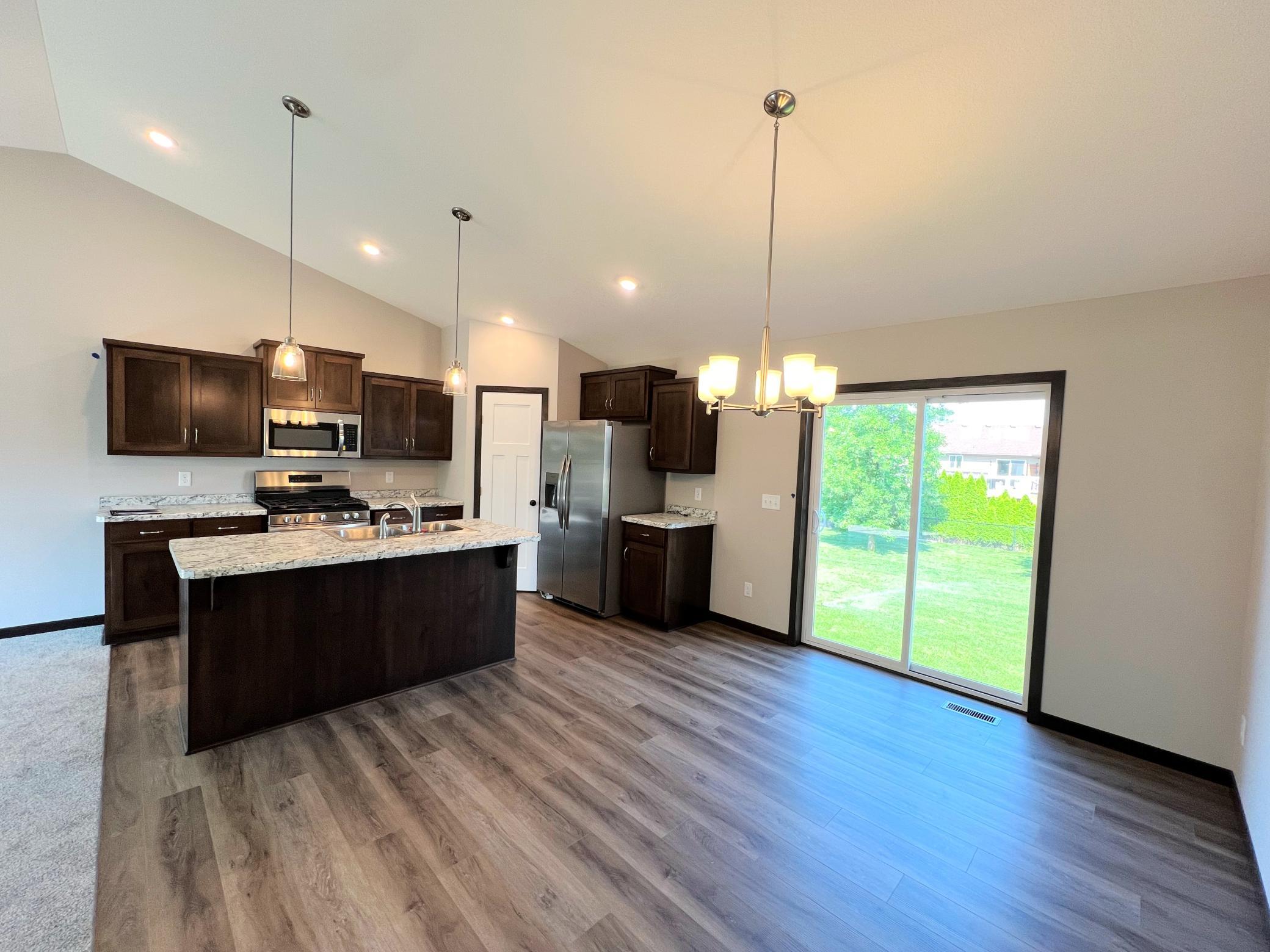 1004 26th Street Loop Property Photo 4