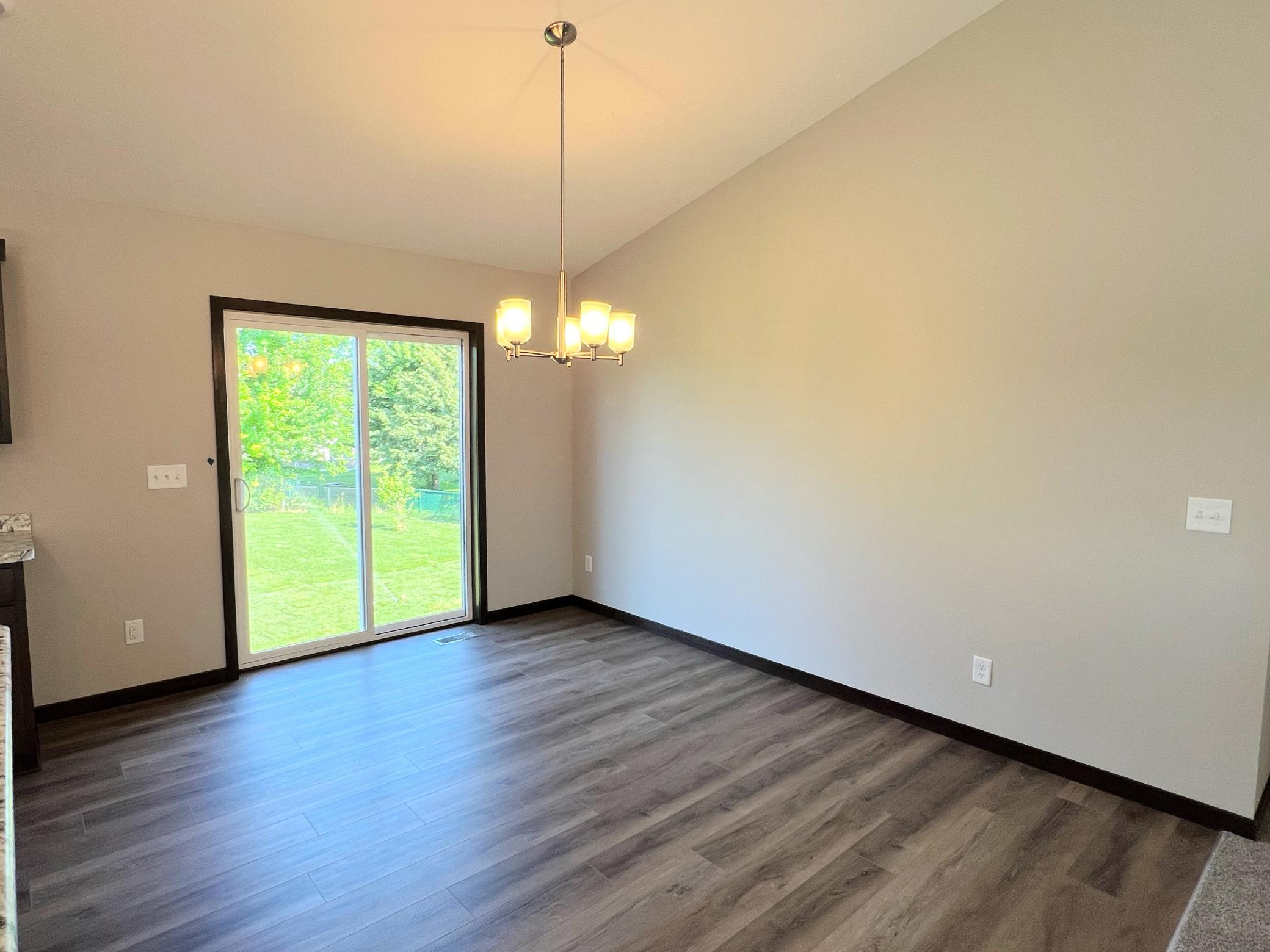 1004 26th Street Loop Property Photo 6
