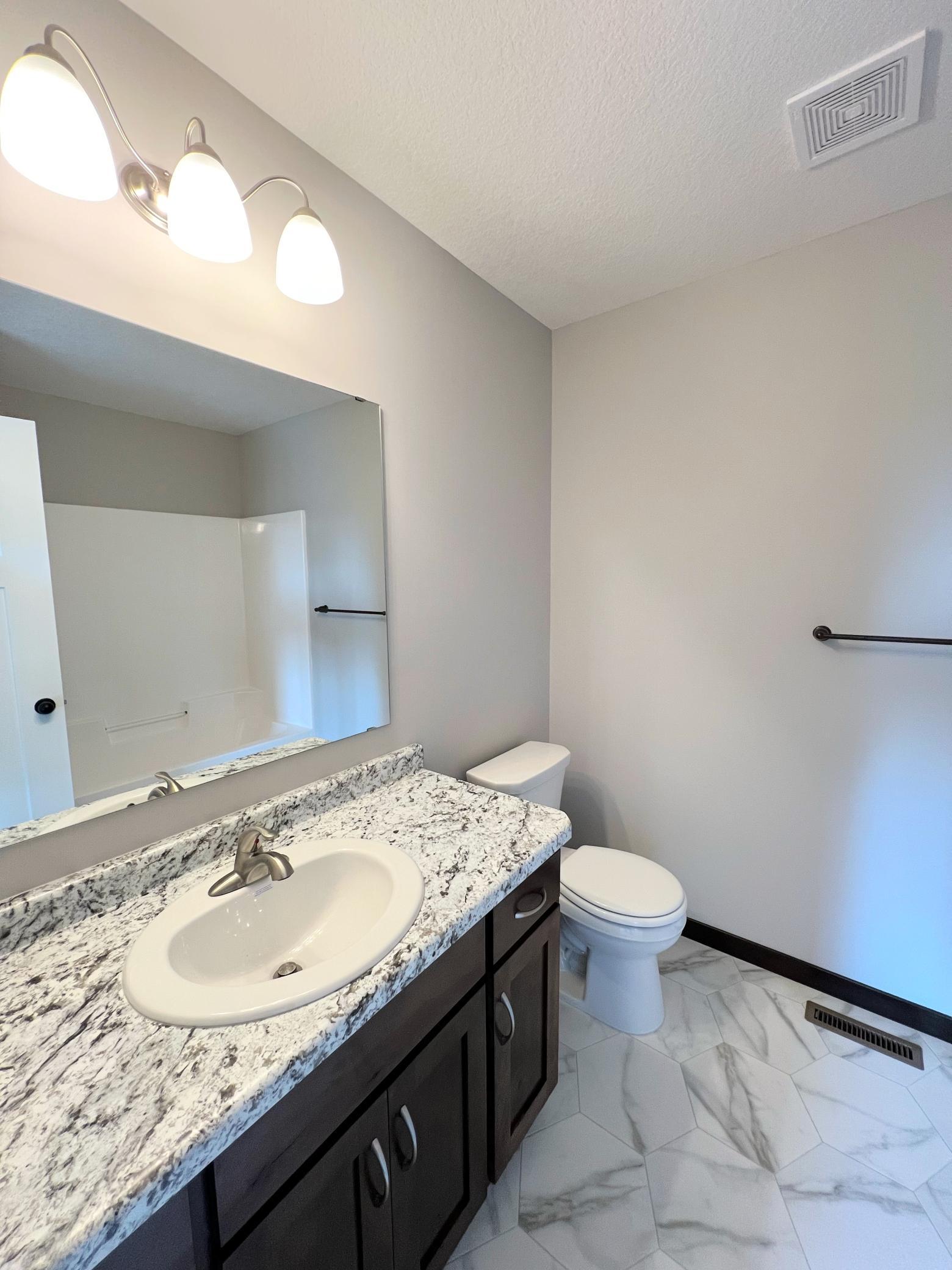 1004 26th Street Loop Property Photo 8
