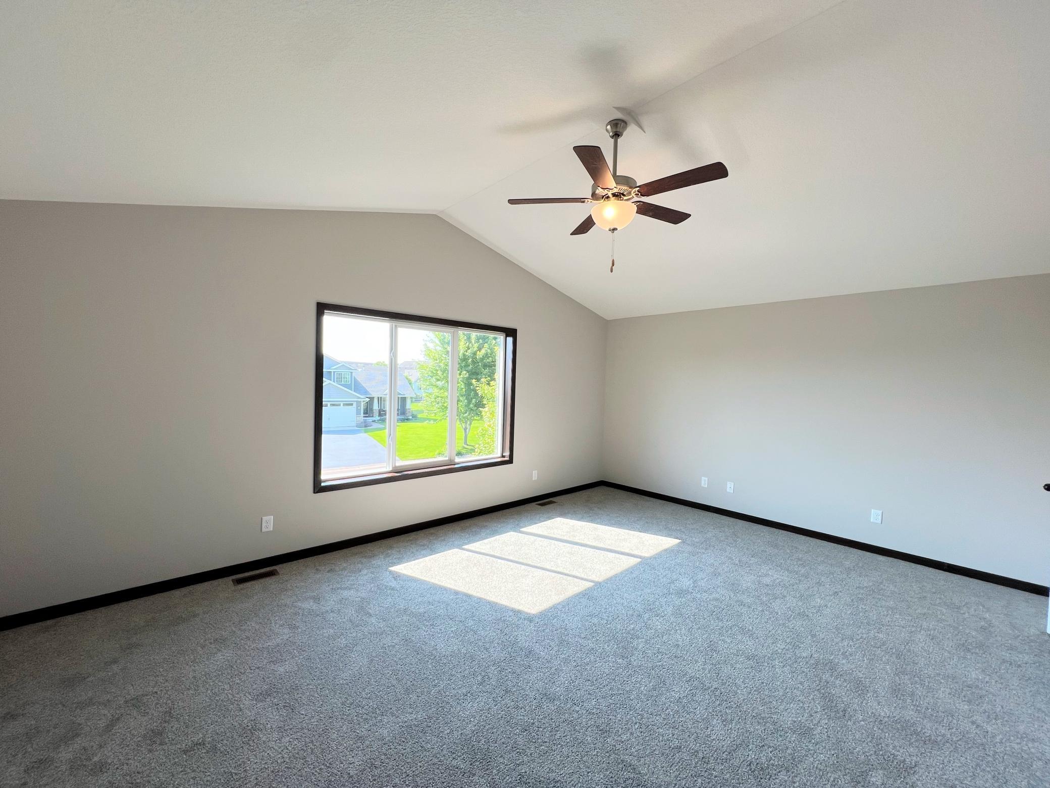 1004 26th Street Loop Property Photo 9
