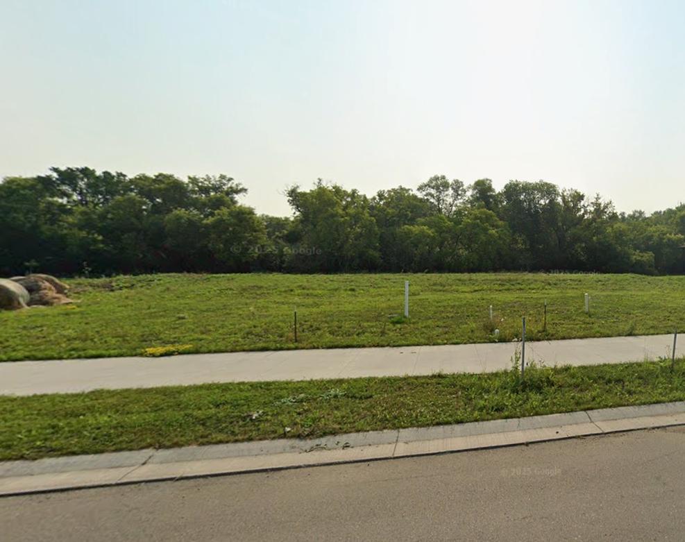 8924 Meadowlark Parkway Property Photo 2