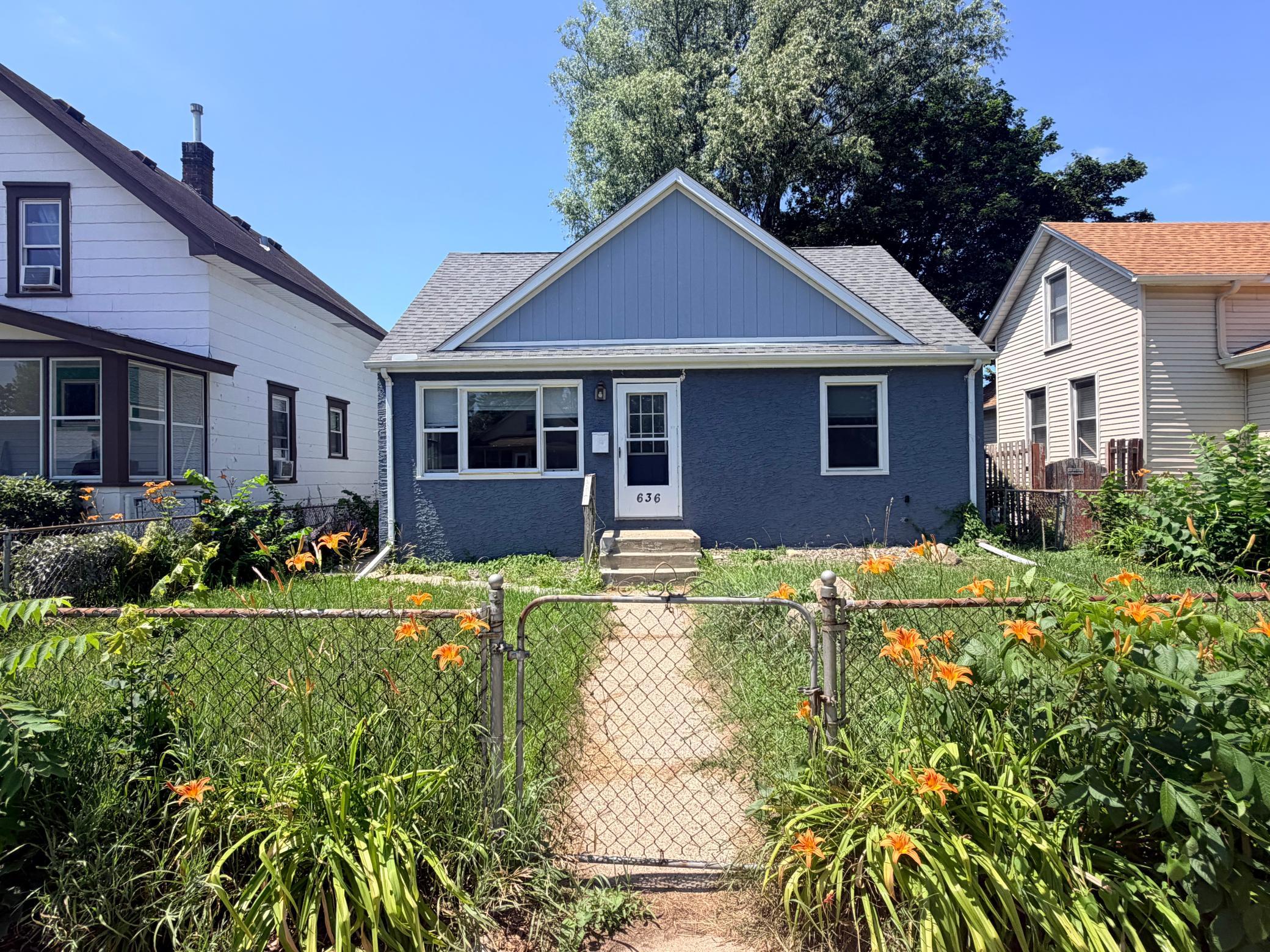 636 3rd Avenue S Property Photo 1