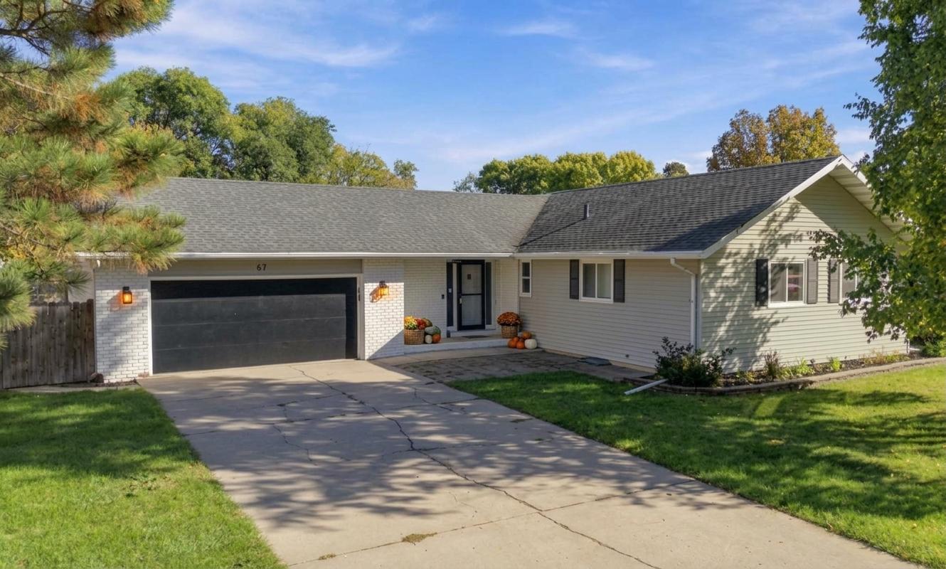57 Prairiewood Drive S Property Photo 1