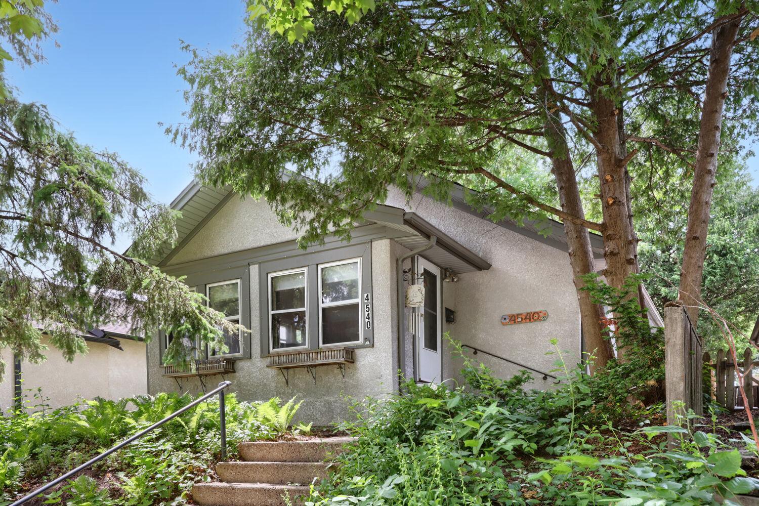 4540 Nokomis Avenue Property Photo 1
