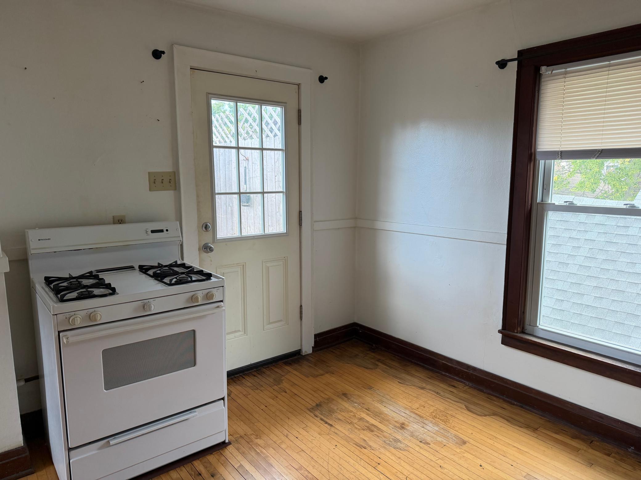 671 Spring Street Ne Property Photo 15