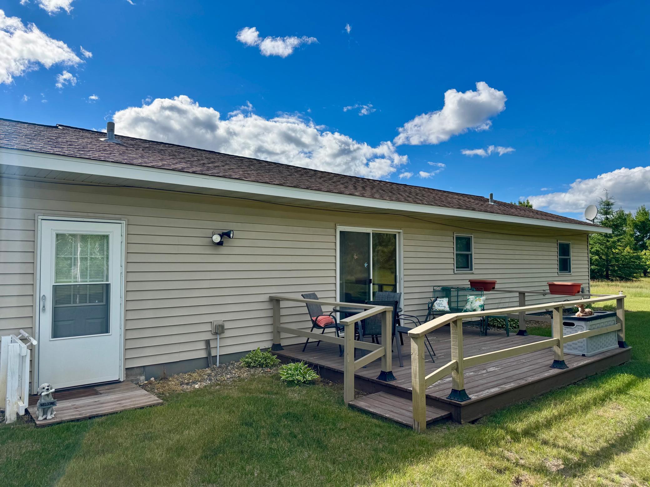 21304 Farm View Drive Property Photo 5