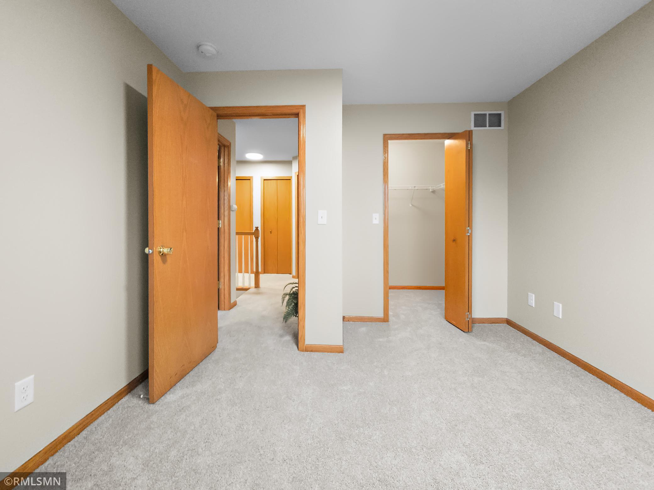 6333 Saddlebred Way Property Photo 11