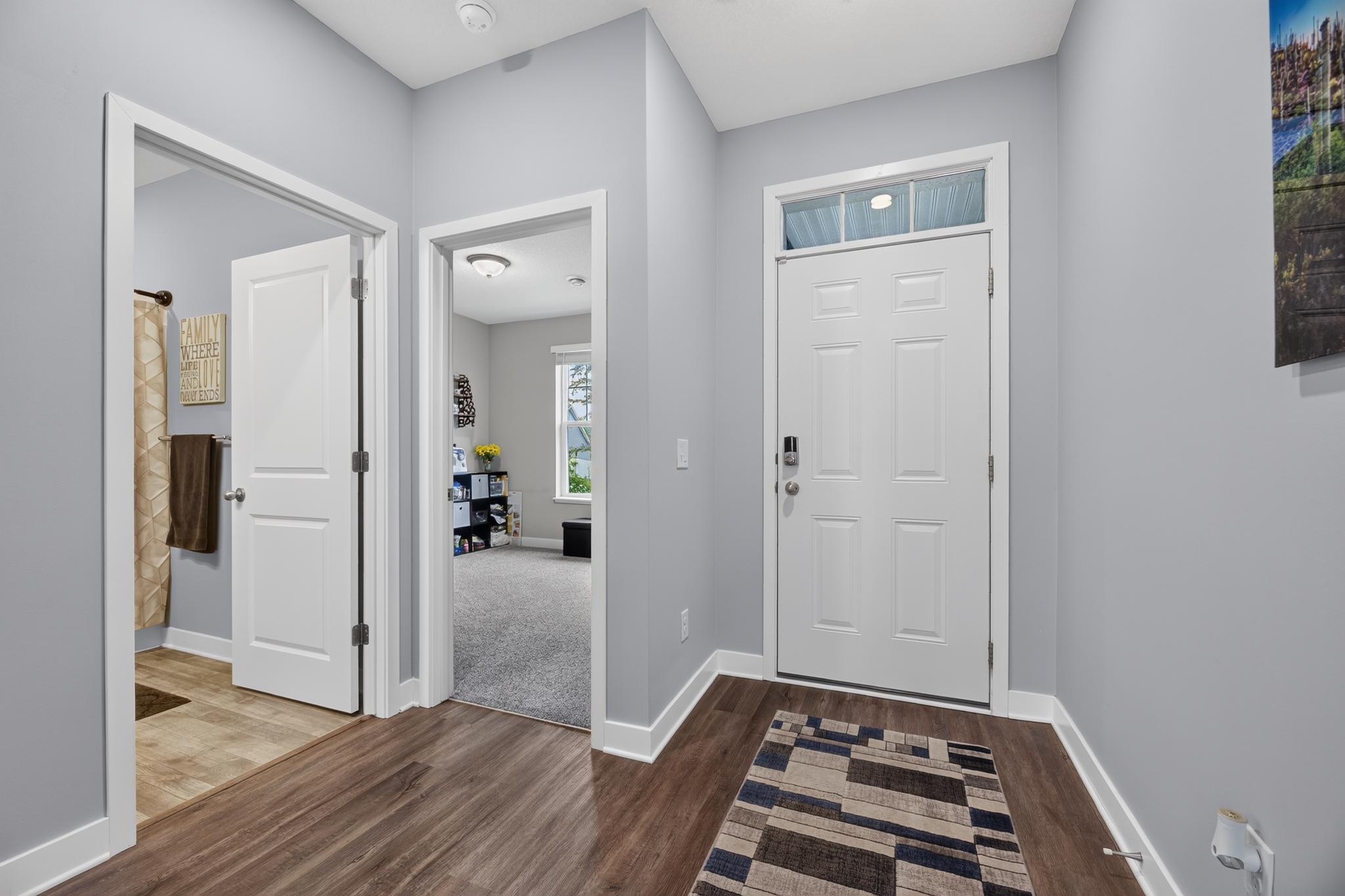 1436 Independence Curve Property Photo 4