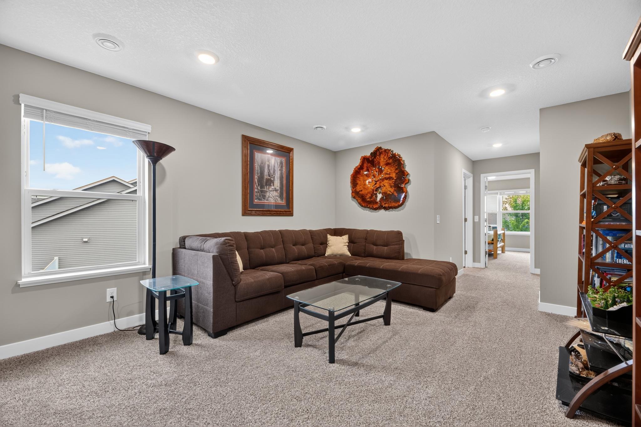 1436 Independence Curve Property Photo 24