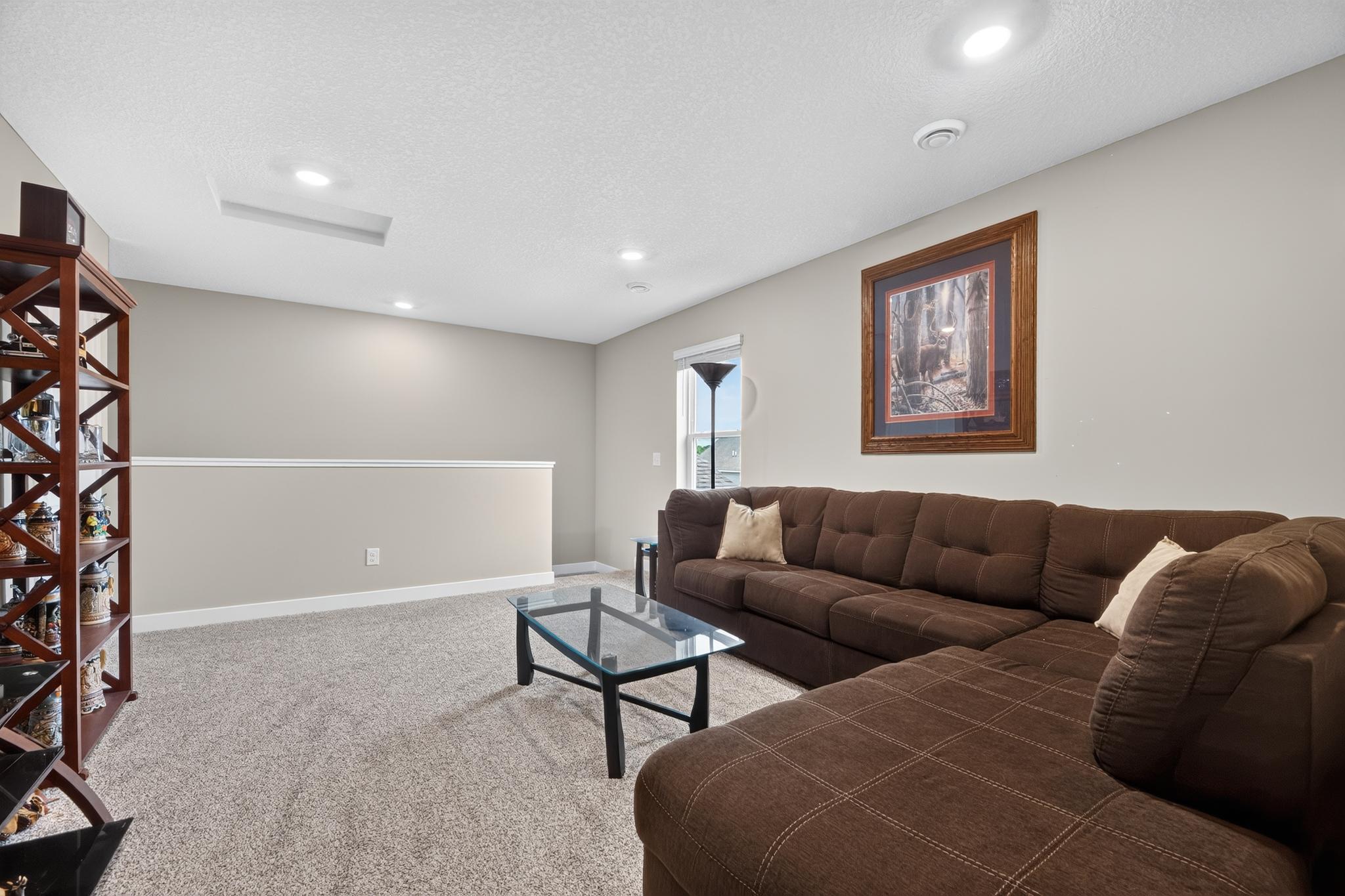 1436 Independence Curve Property Photo 25