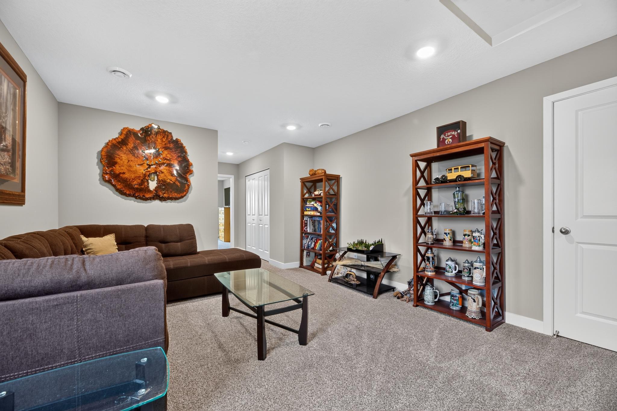 1436 Independence Curve Property Photo 26