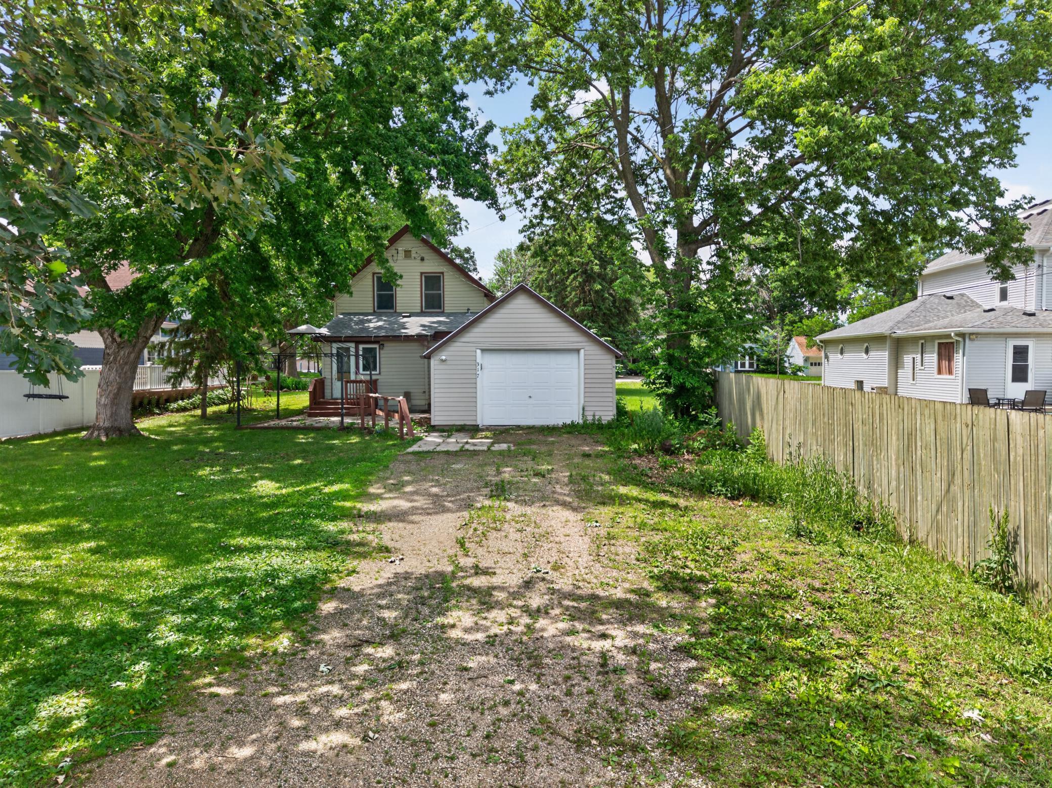 317 S 4th Street Property Photo 2