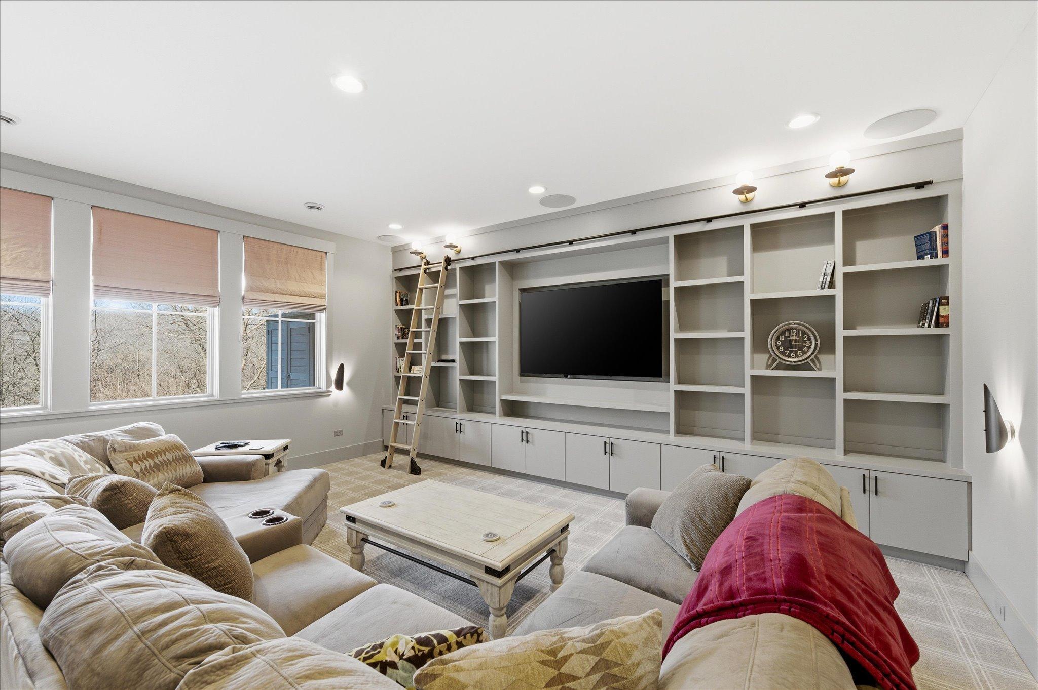 9810 Sky Lane Property Photo 67