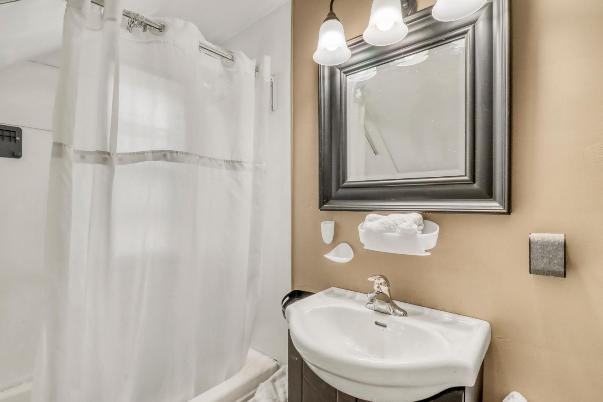 331 Willow Street E Property Photo 32