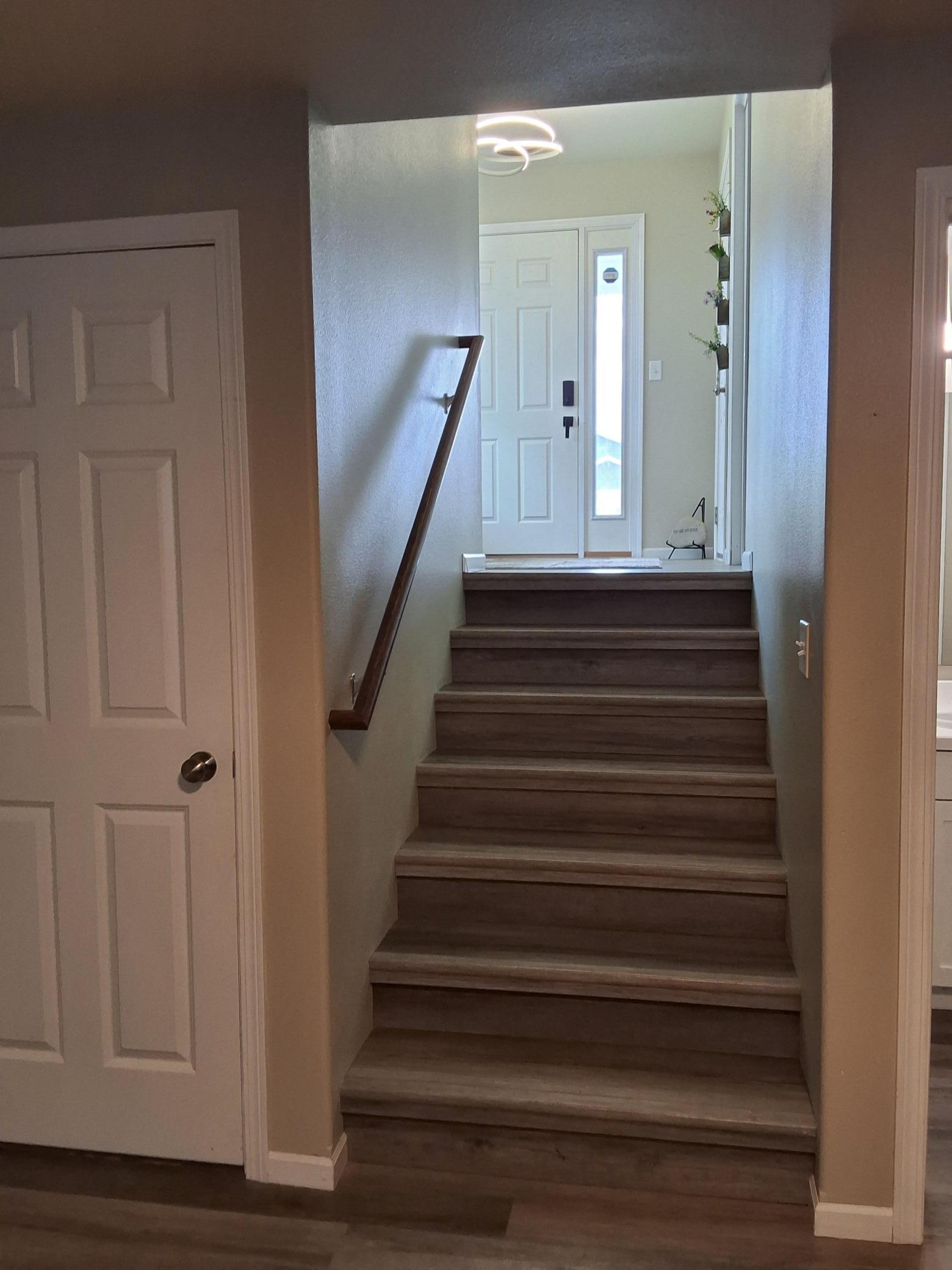 442 Foxtail Drive E Property Photo 9
