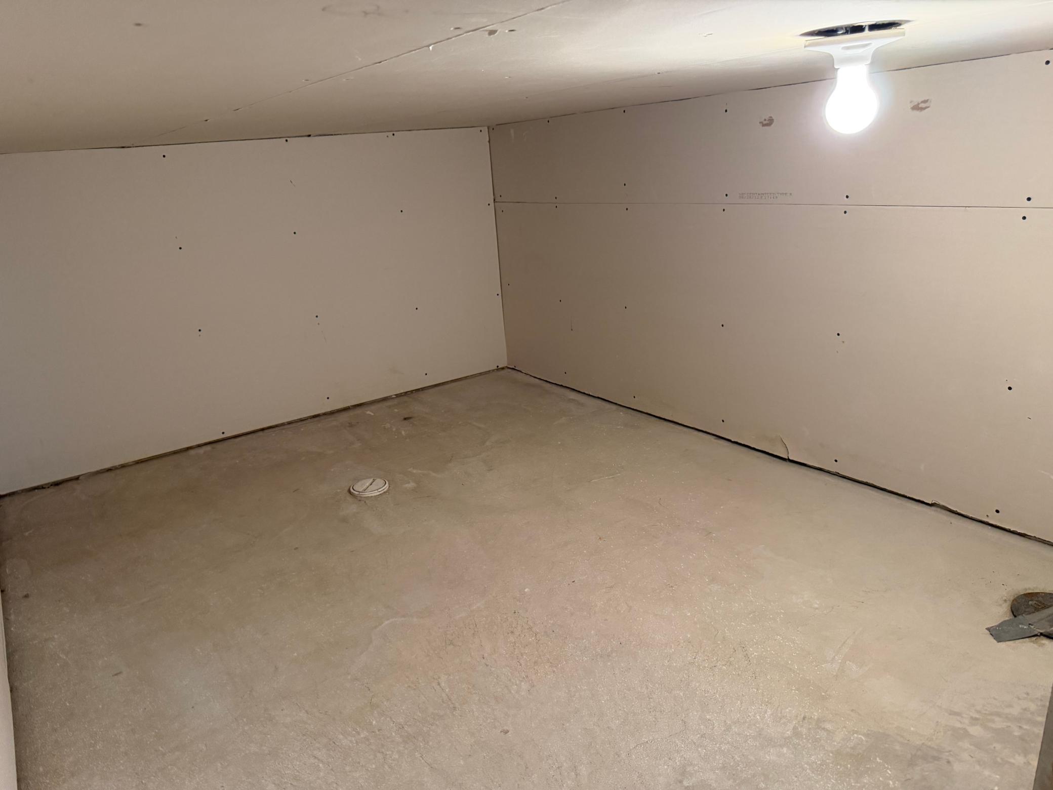 442 Foxtail Drive E Property Photo 11