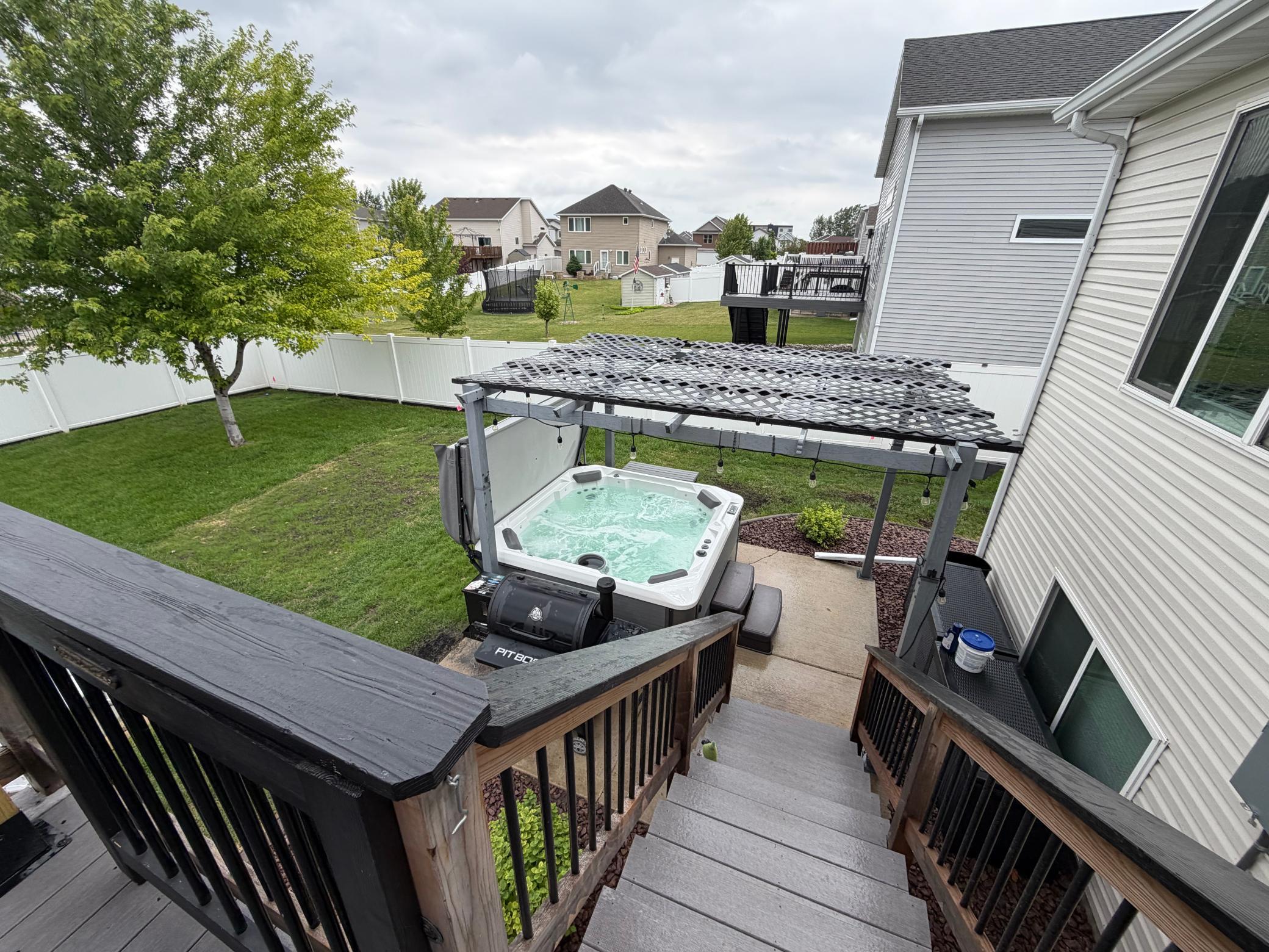 442 Foxtail Drive E Property Photo 32