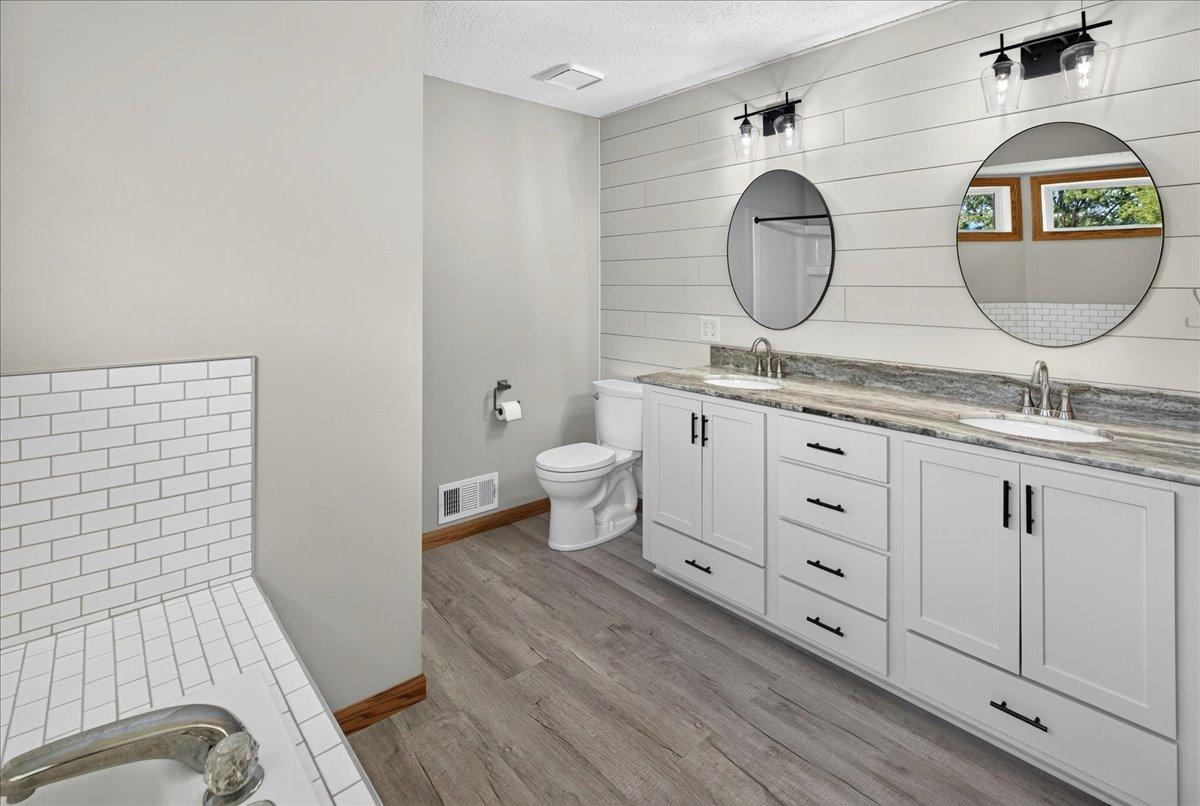 4708 Weston Hills Drive Property Photo 30