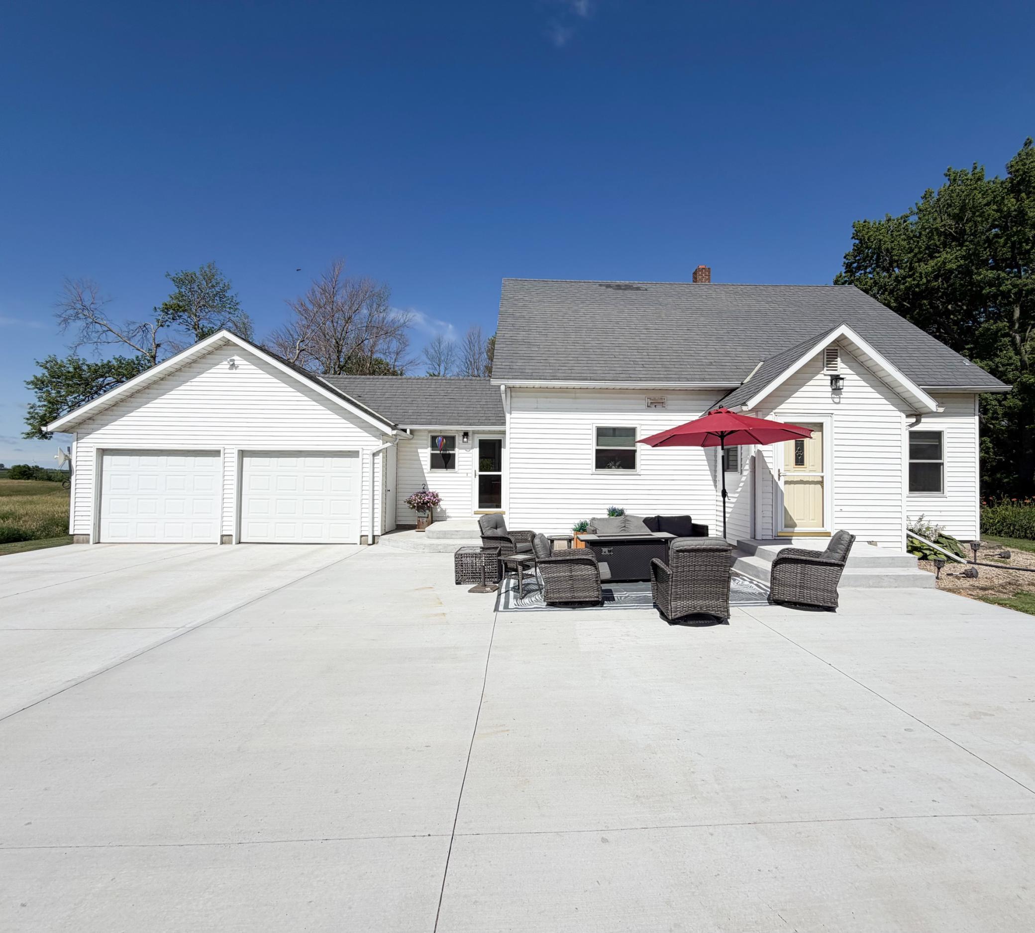 15236 King Avenue Property Photo 1