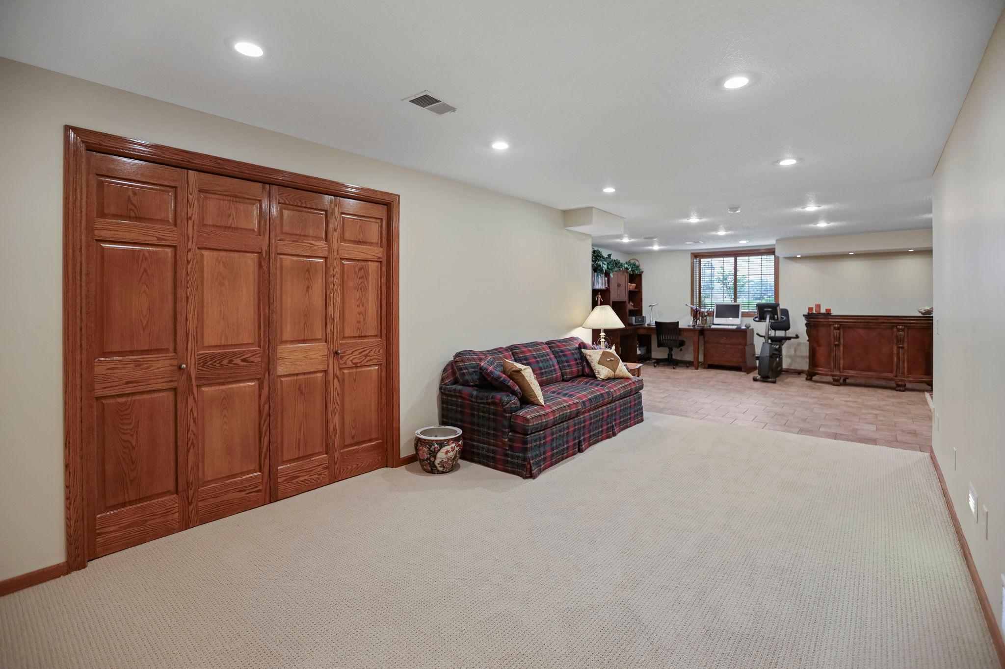 1443 18th Avenue Nw Property Photo 44