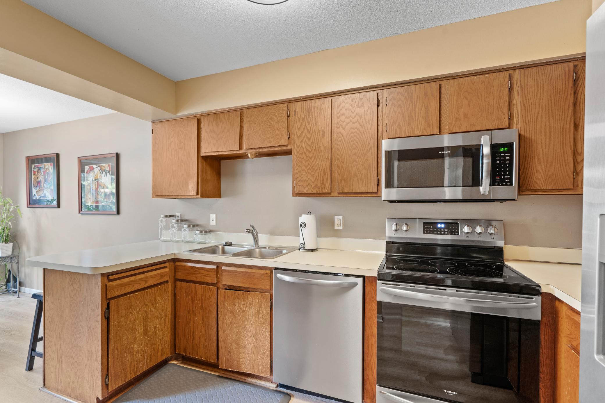 13906 Herald Way Property Photo 13