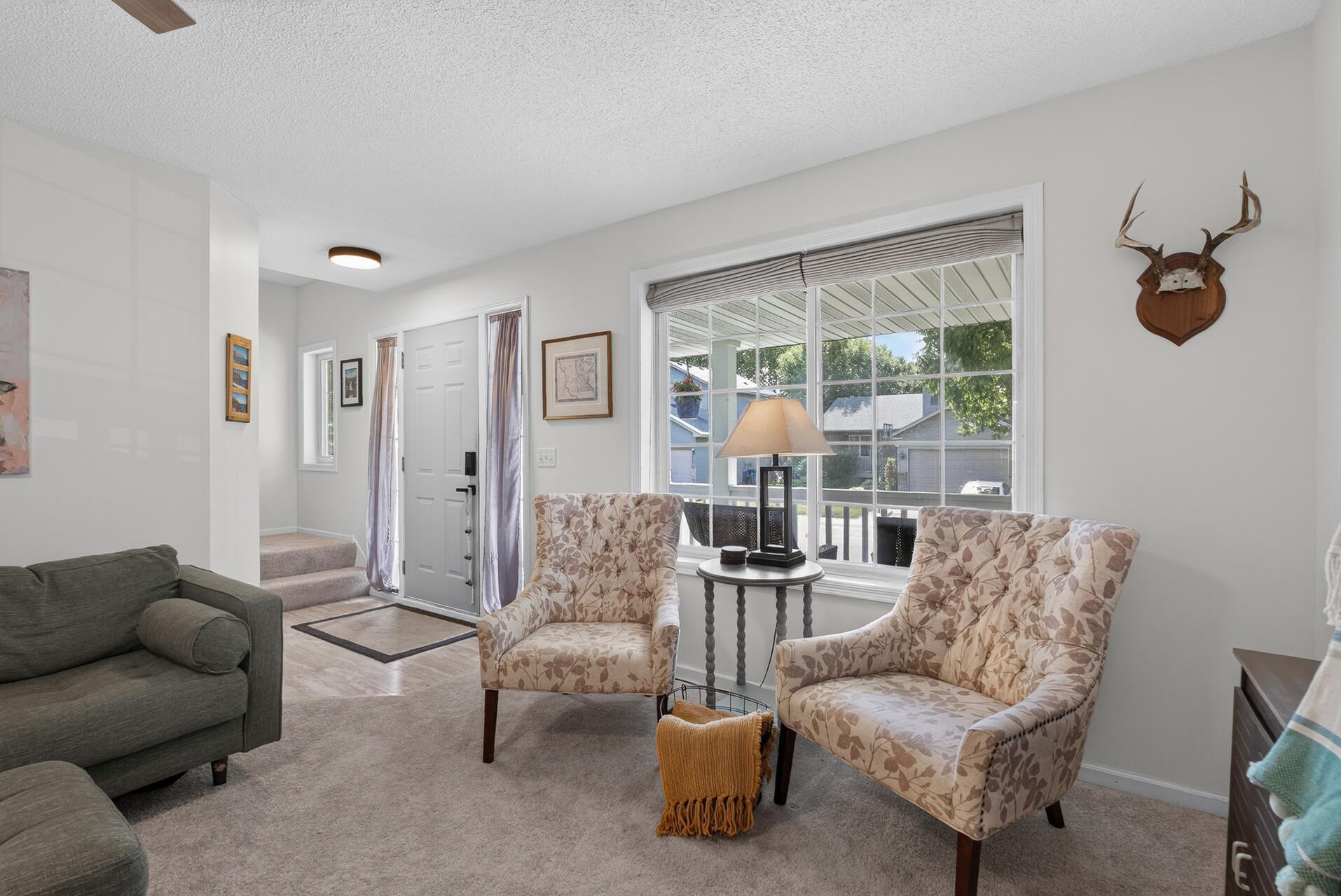 413 Nathan Lane N Property Photo 5