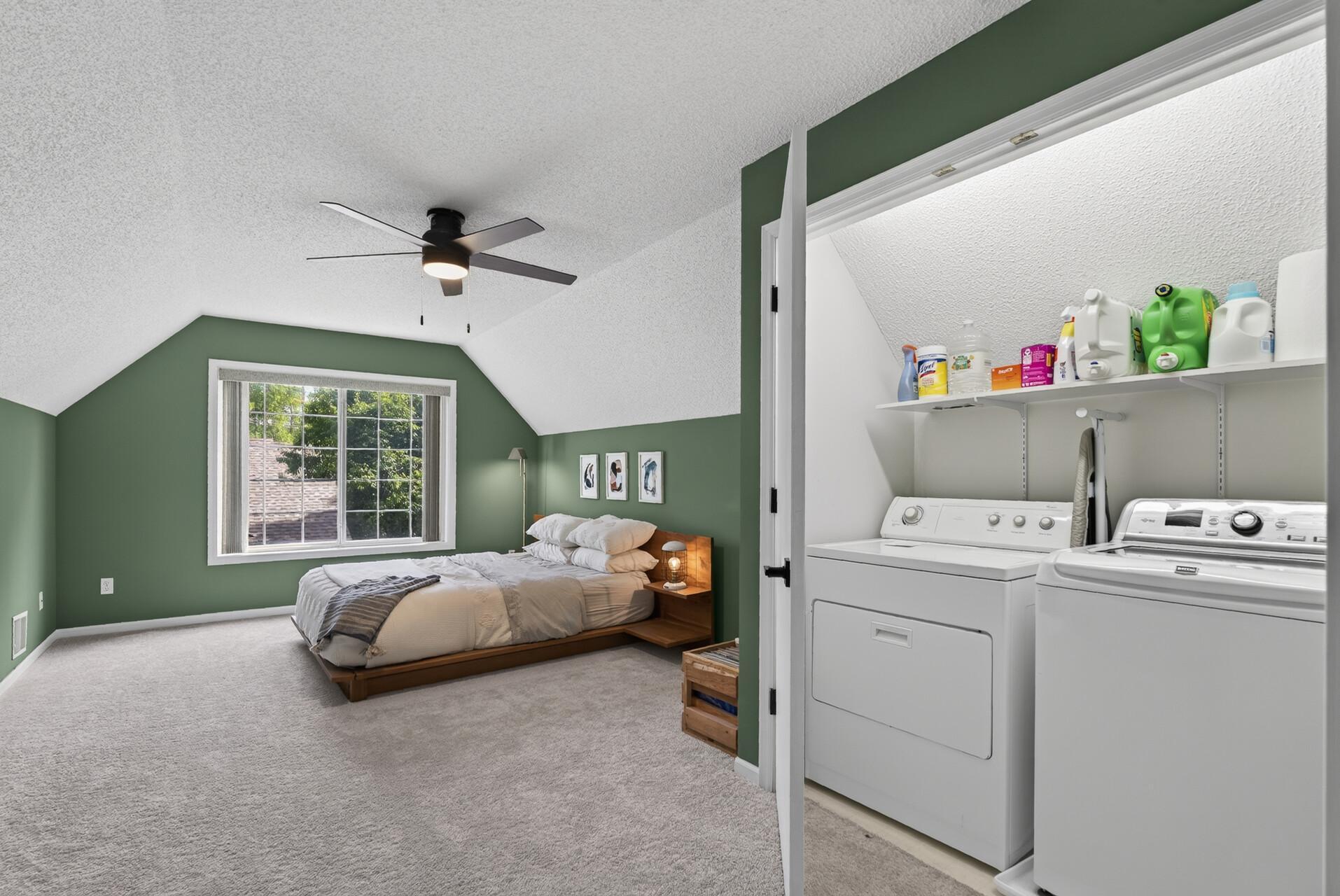 413 Nathan Lane N Property Photo 13