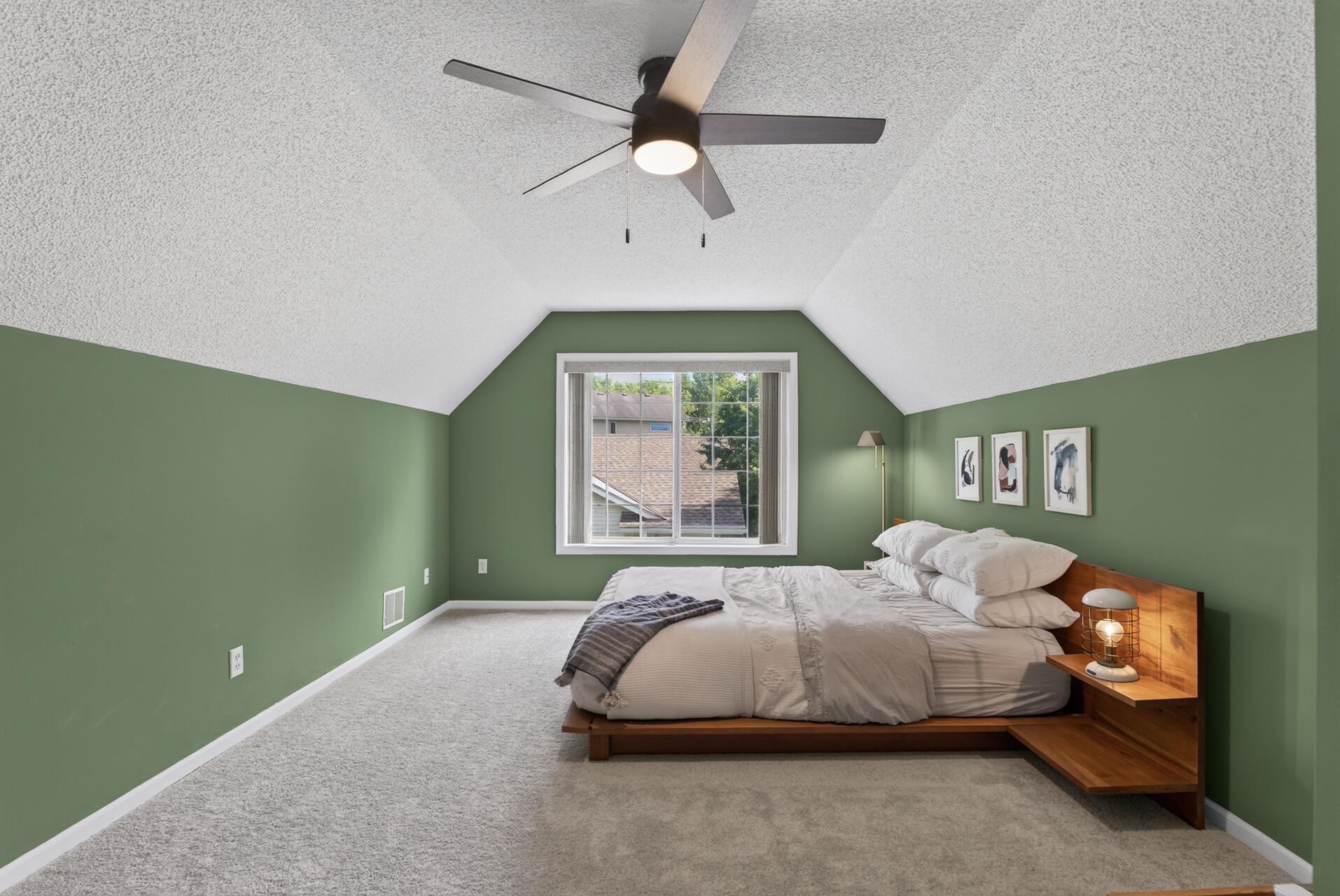 413 Nathan Lane N Property Photo 14