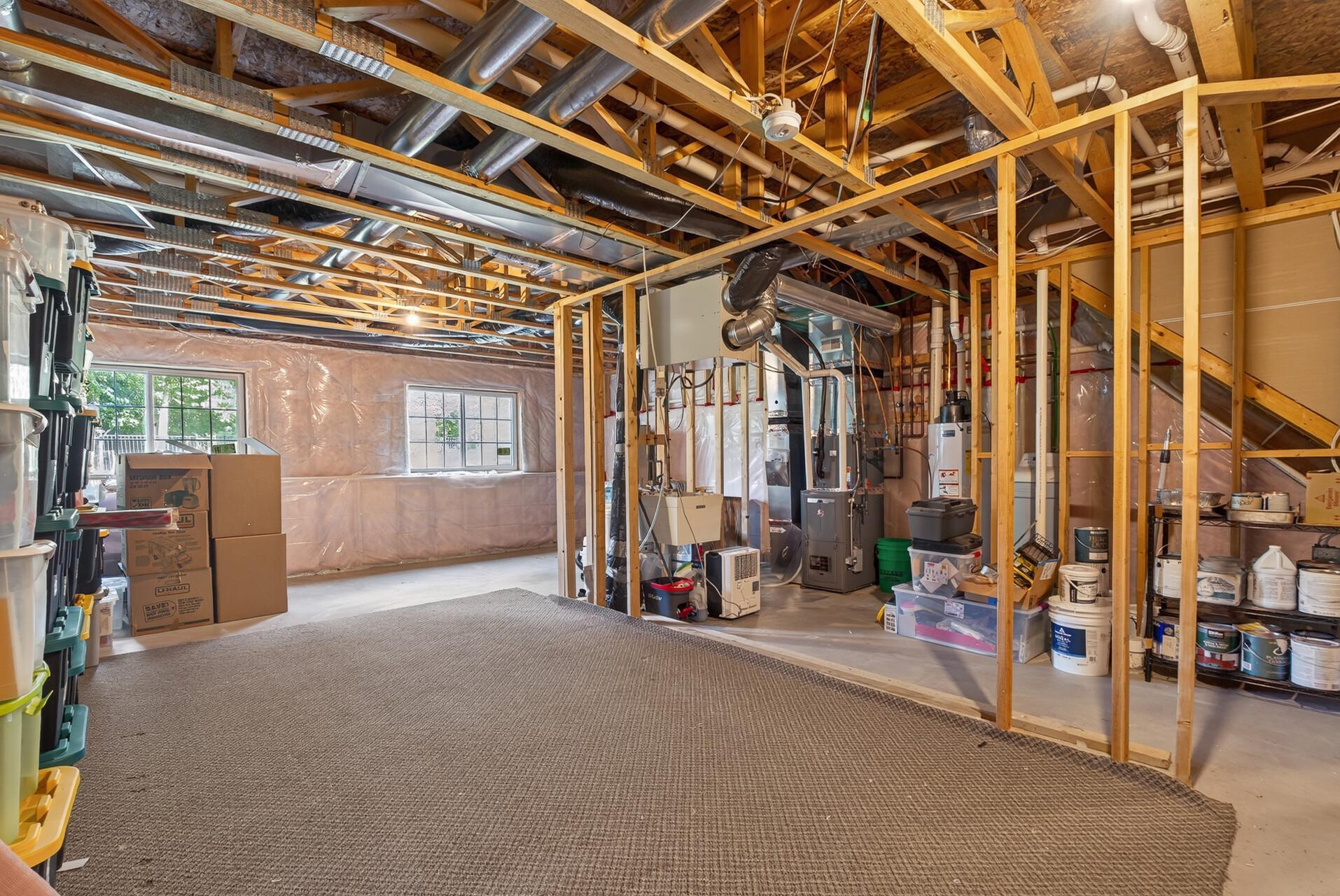 413 Nathan Lane N Property Photo 27