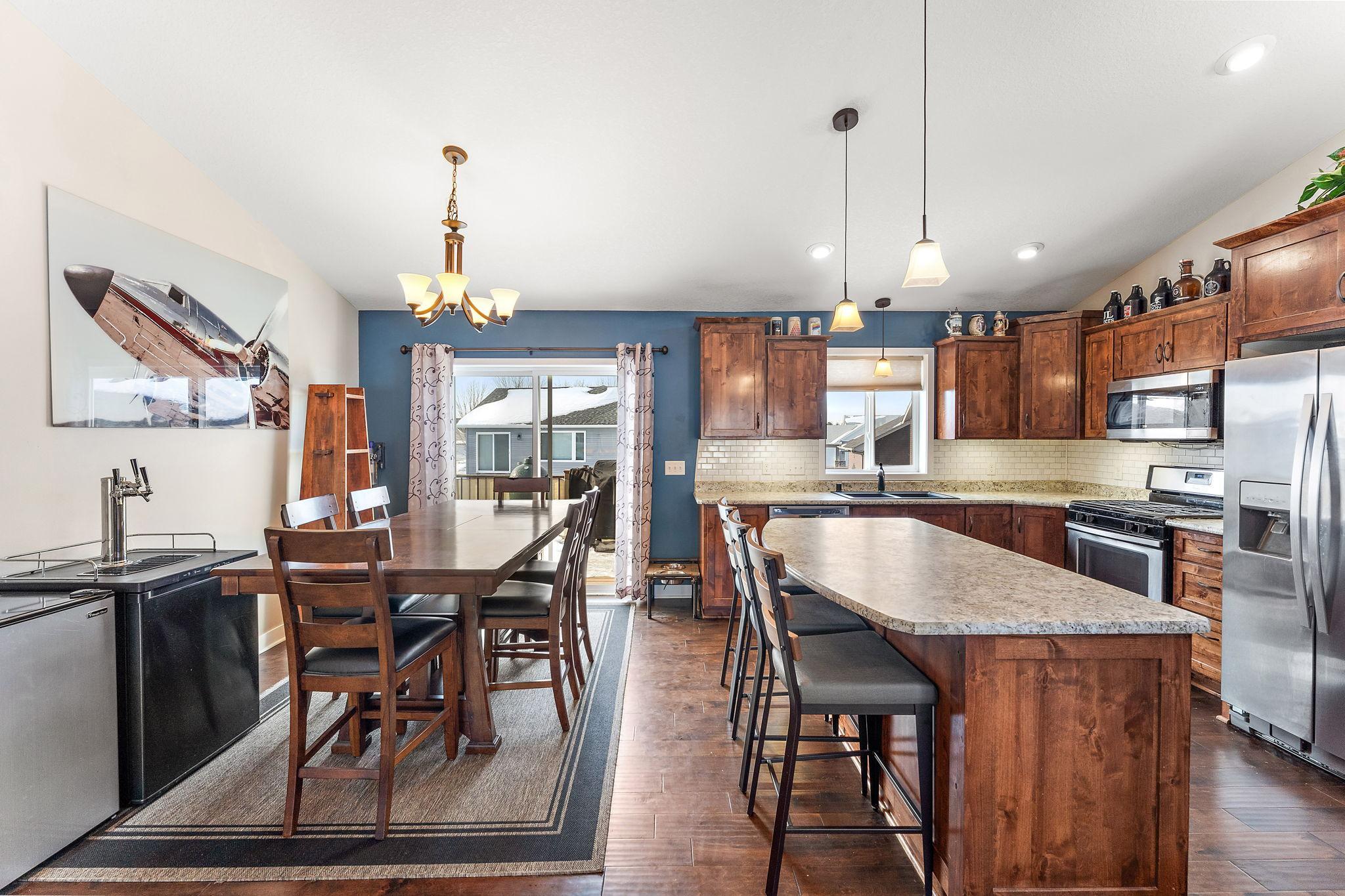 12012 Mayview Curve Property Photo 9