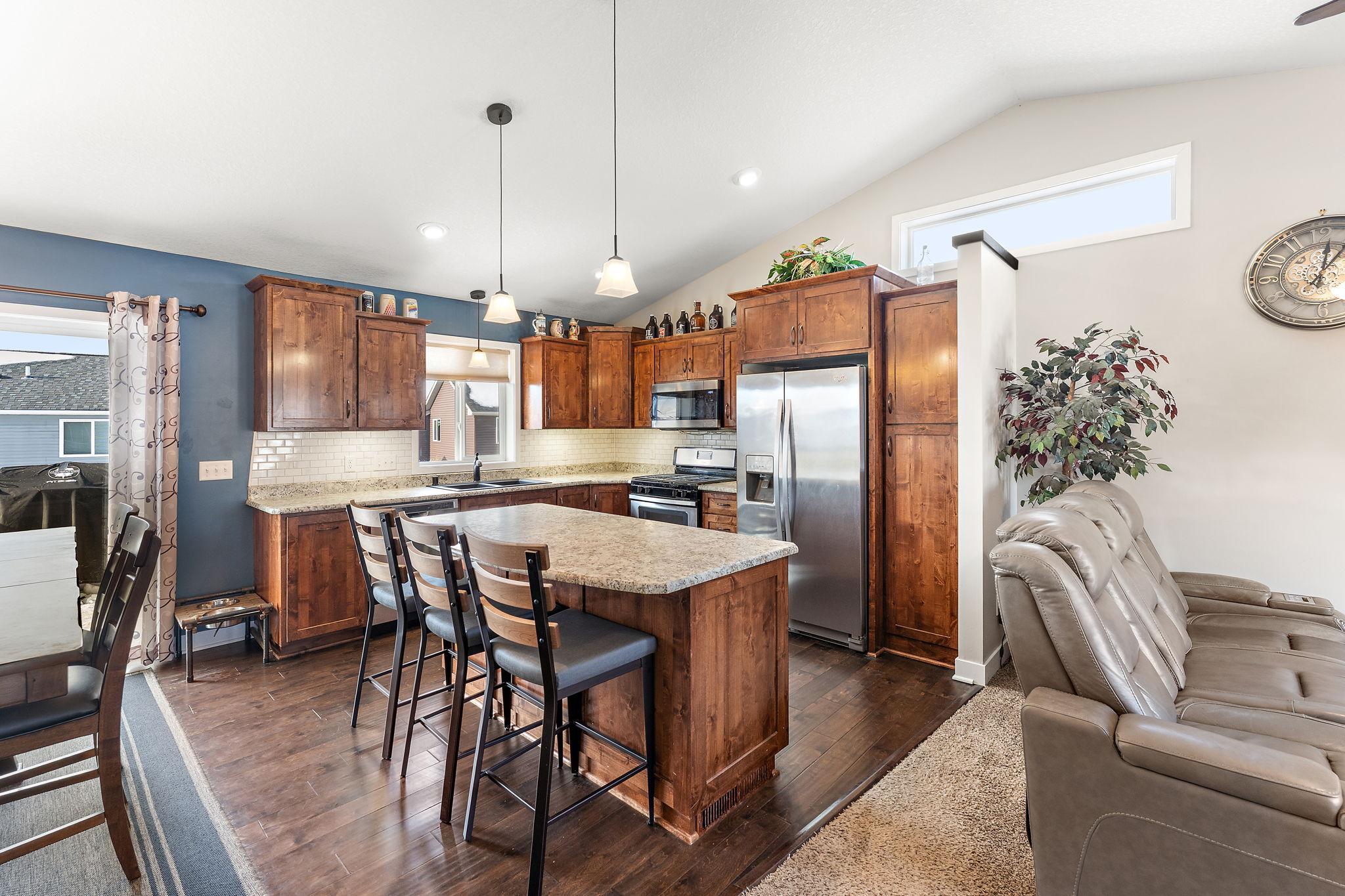 12012 Mayview Curve Property Photo 13