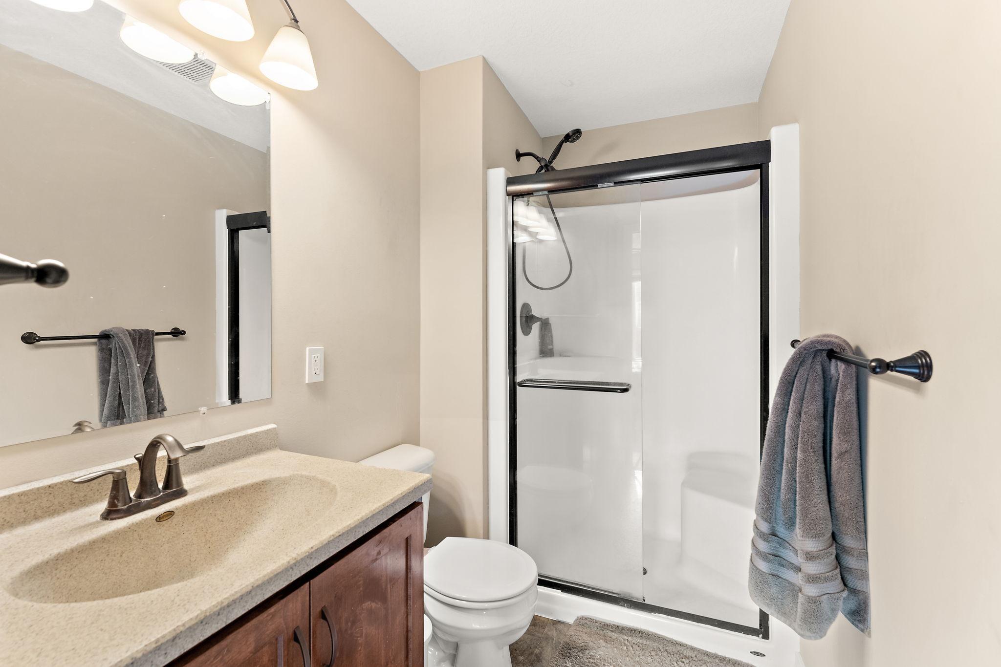 12012 Mayview Curve Property Photo 19