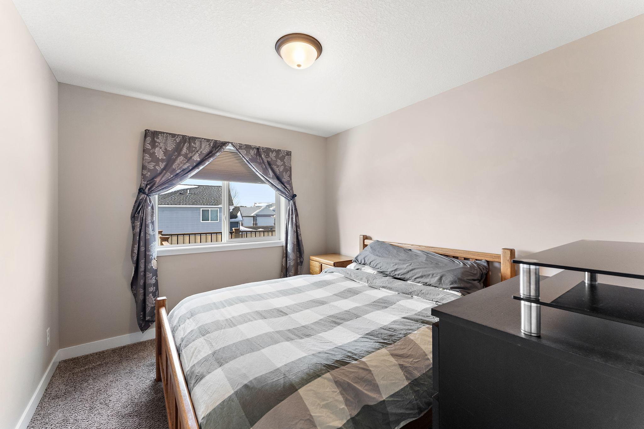 12012 Mayview Curve Property Photo 20