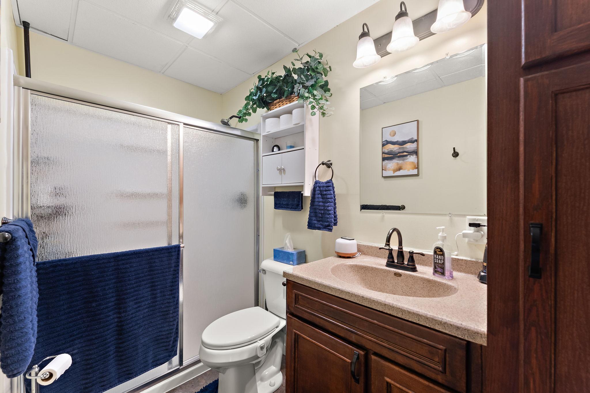 12012 Mayview Curve Property Photo 30