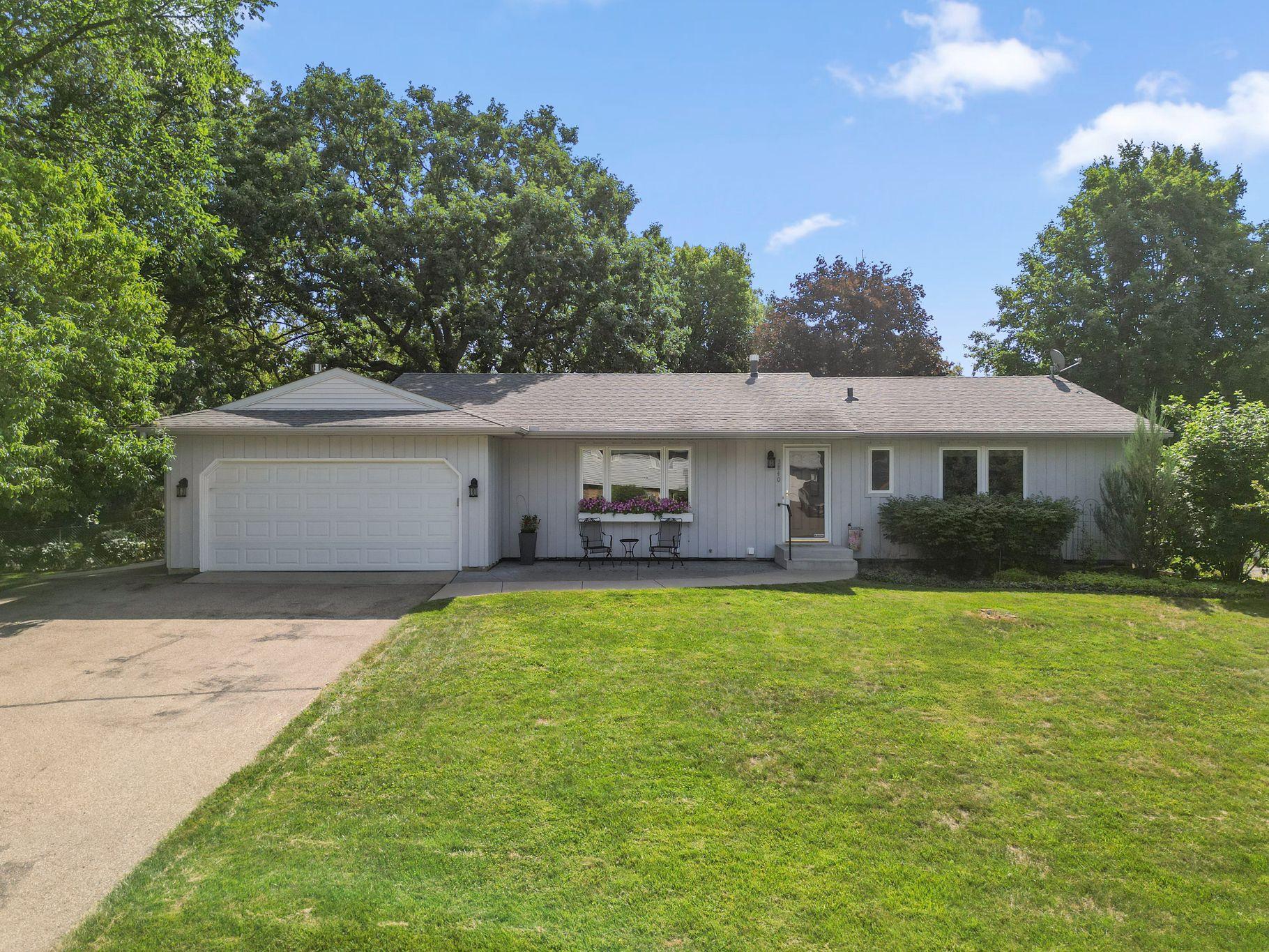 3840 Riverton Avenue Property Photo 1