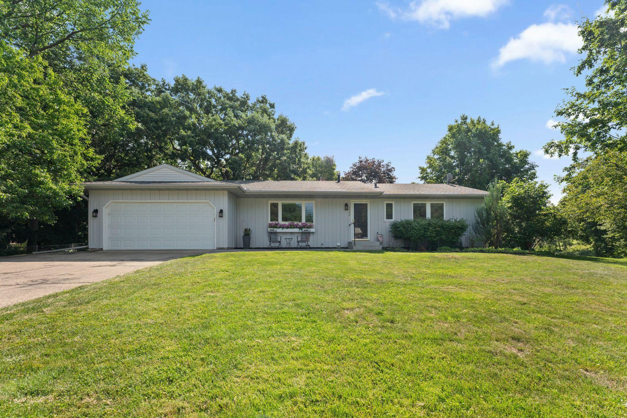 3840 Riverton Avenue Property Photo 4