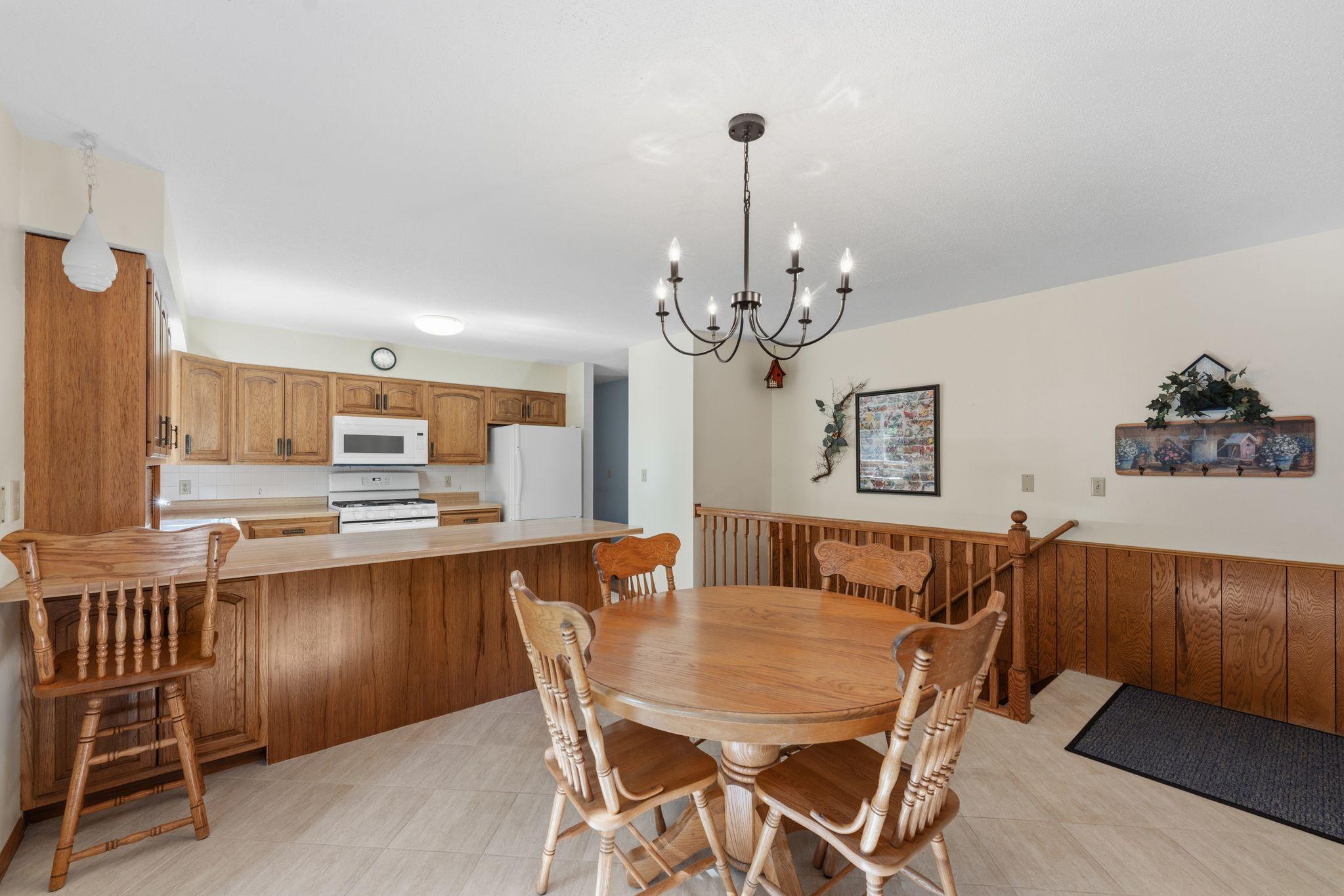 3840 Riverton Avenue Property Photo 10