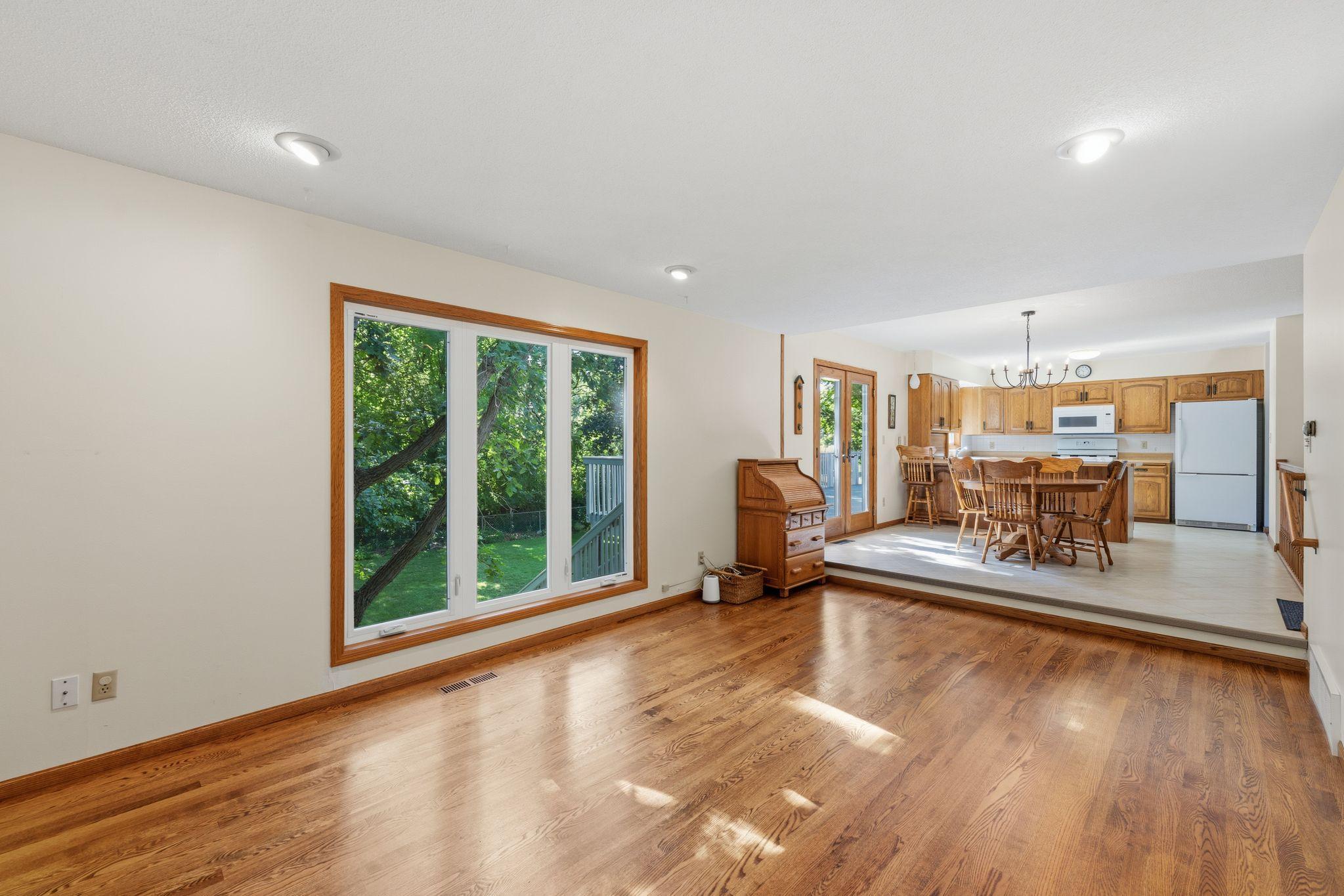 3840 Riverton Avenue Property Photo 15