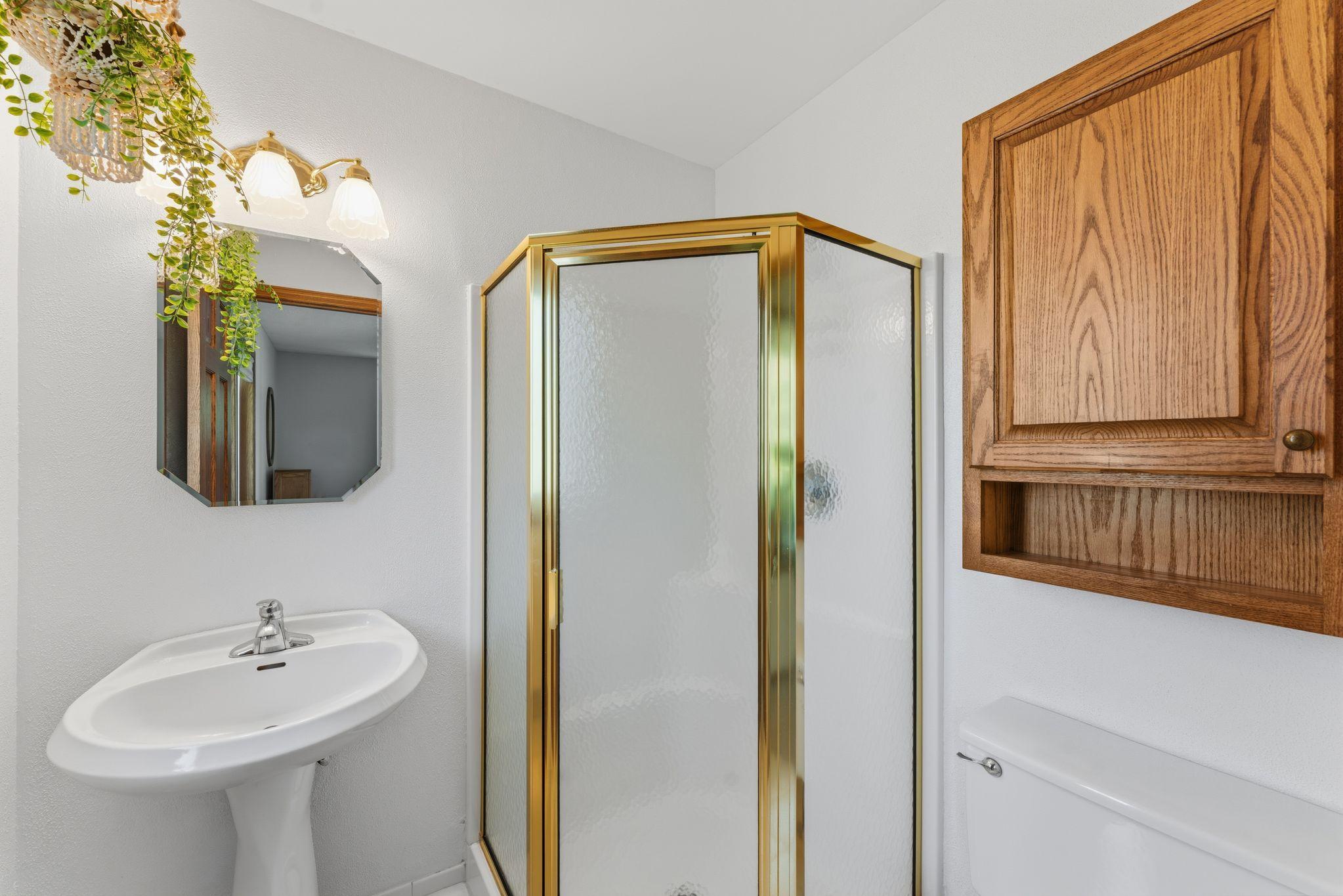 3840 Riverton Avenue Property Photo 18