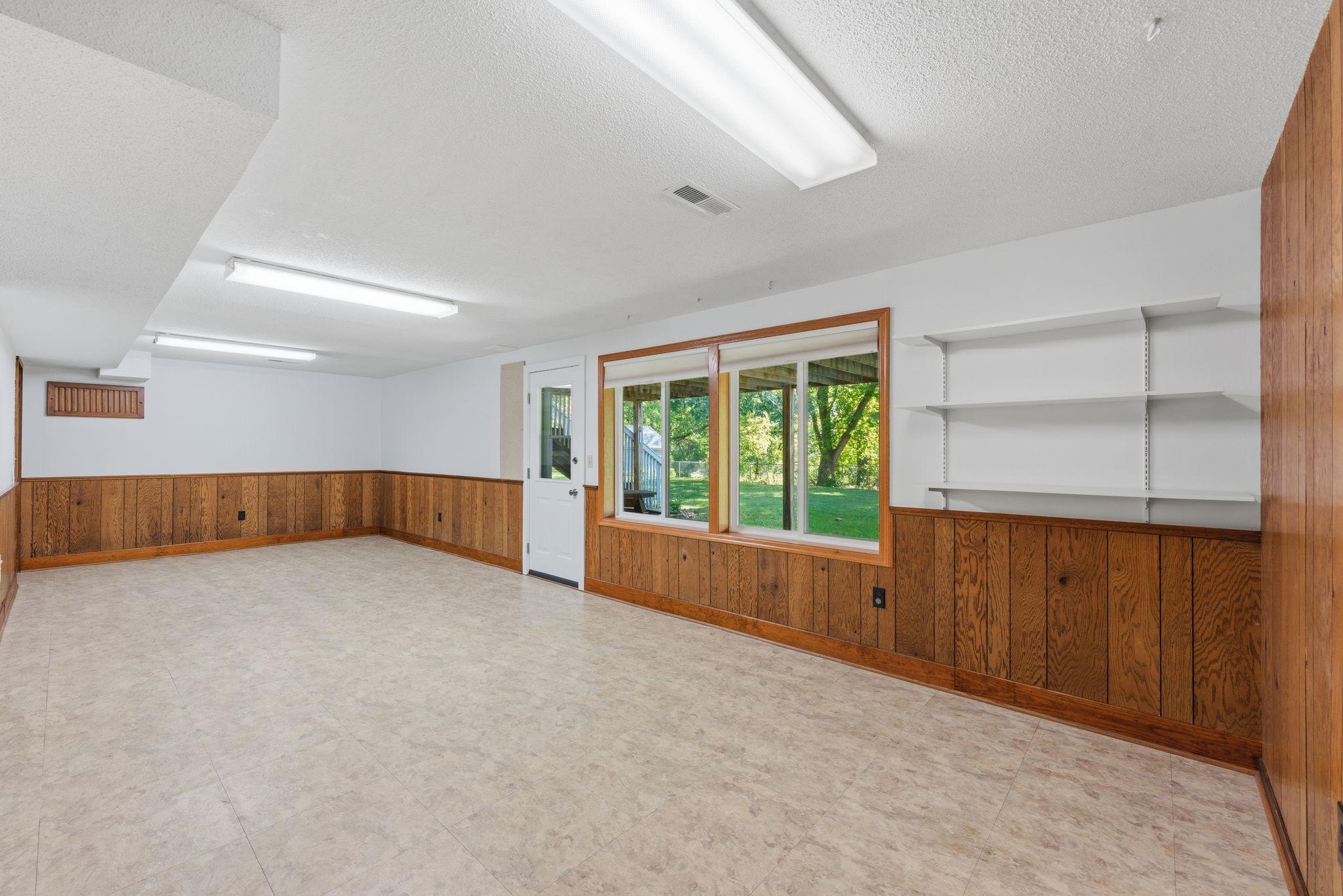 3840 Riverton Avenue Property Photo 23