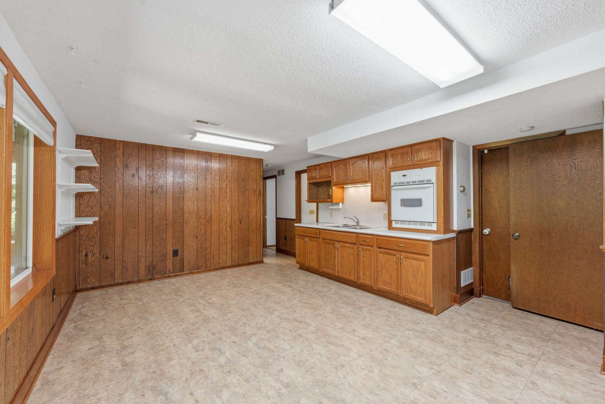 3840 Riverton Avenue Property Photo 25