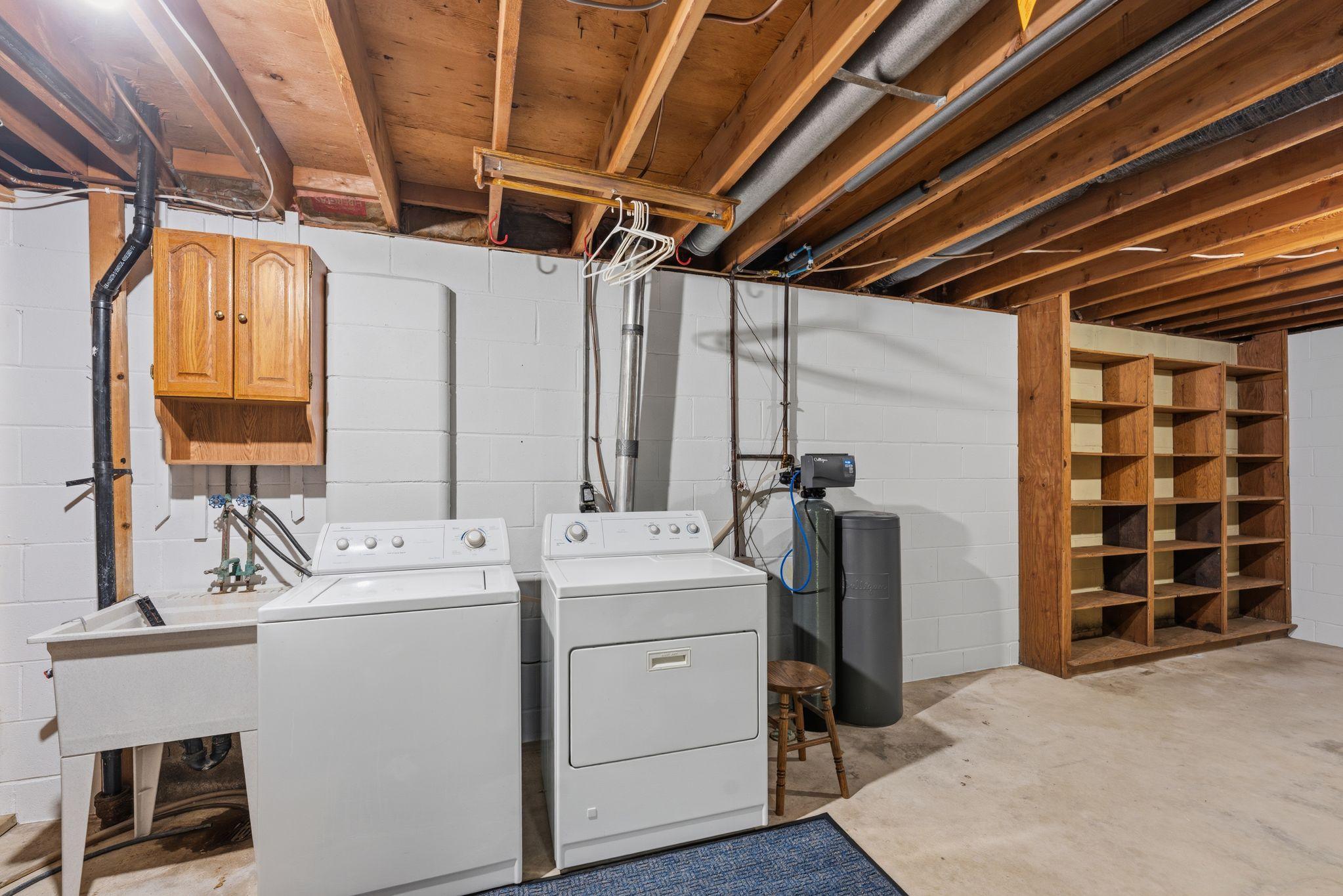 3840 Riverton Avenue Property Photo 29